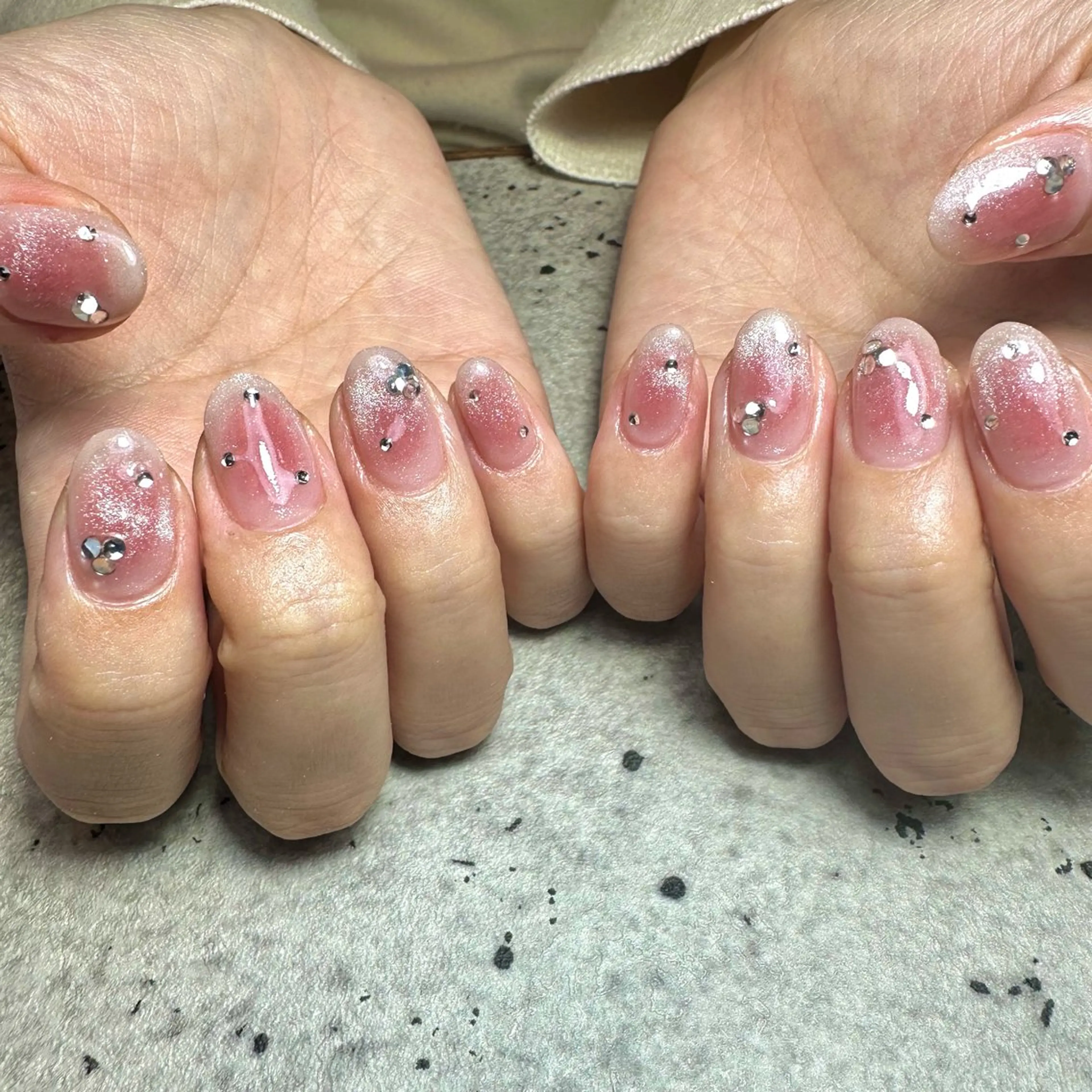 ネイル チークネイル マグネットネイル ハンドネイル GéRanium Harukaのネイルデザイン