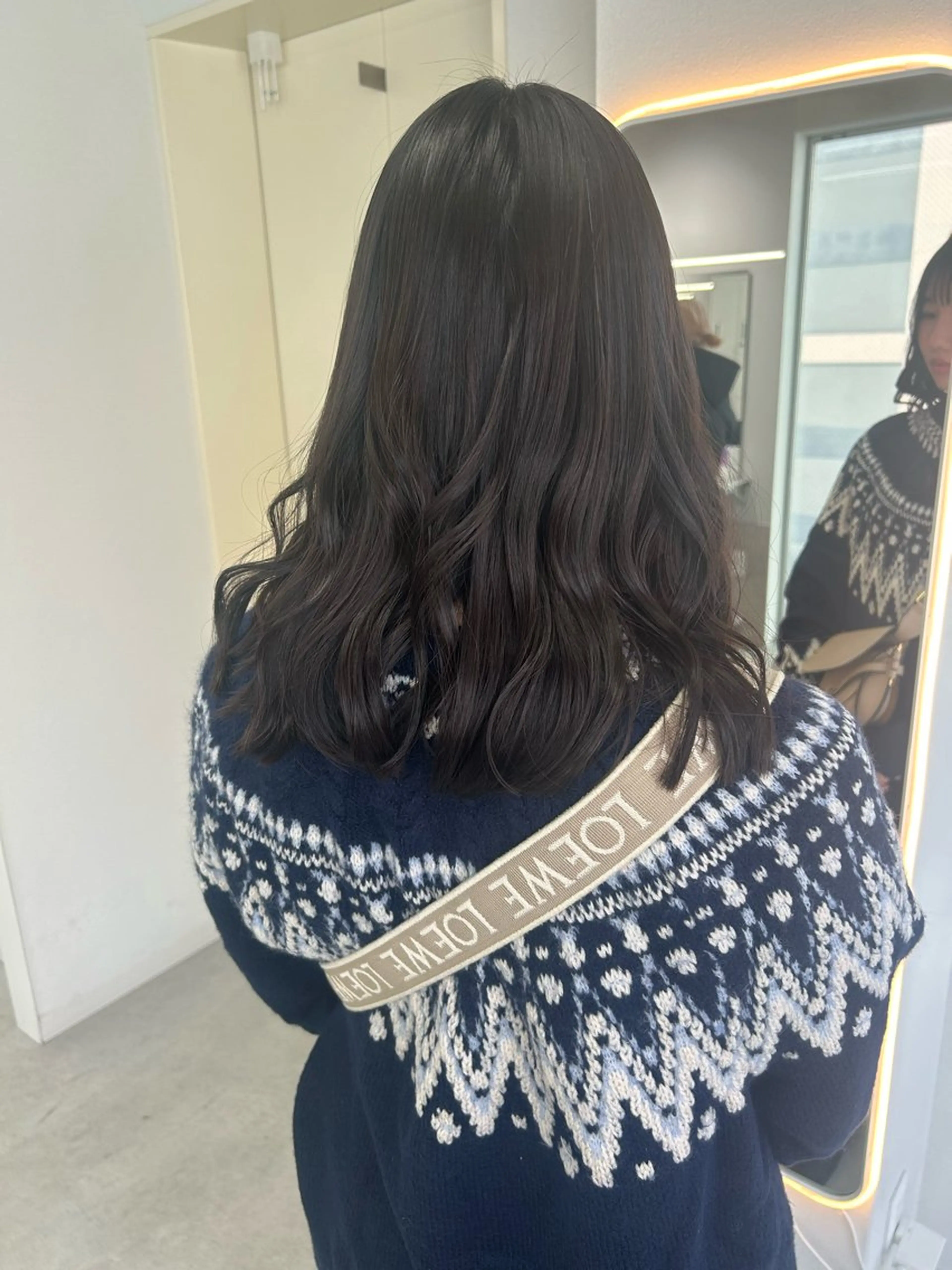 ミディアム カット ヘアカラー トリートメント Gisel みらののヘアスタイル