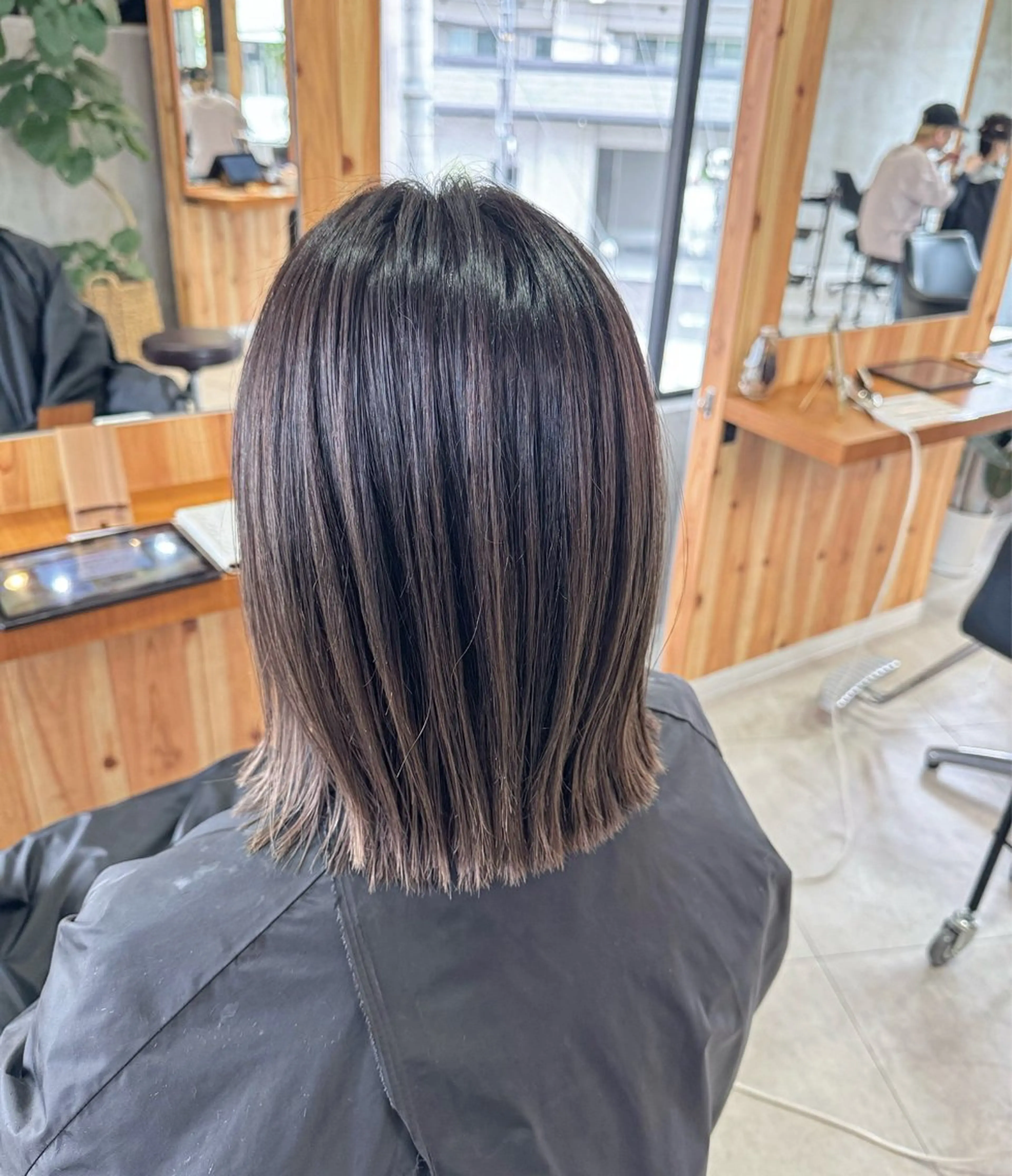 セミロング カラー ヘアアレンジ 佐々木  まゆかのヘアスタイル