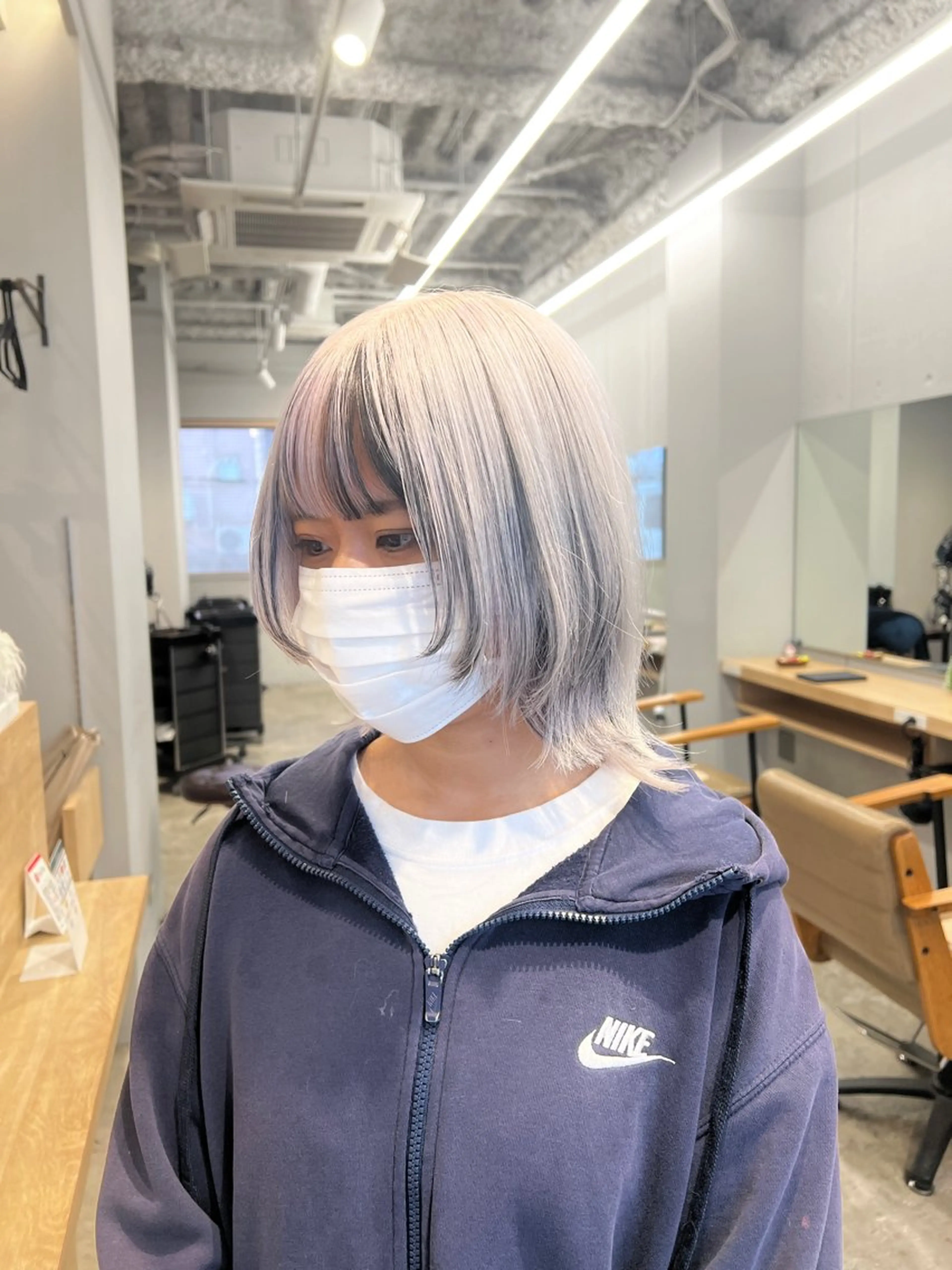 ミディアム カラー 黒髪 ブリーチ SALOWIN柏Suite所属・ブリーチ毛の縮毛矯正 ハイトーン/岡本智樹のヘアスタイル