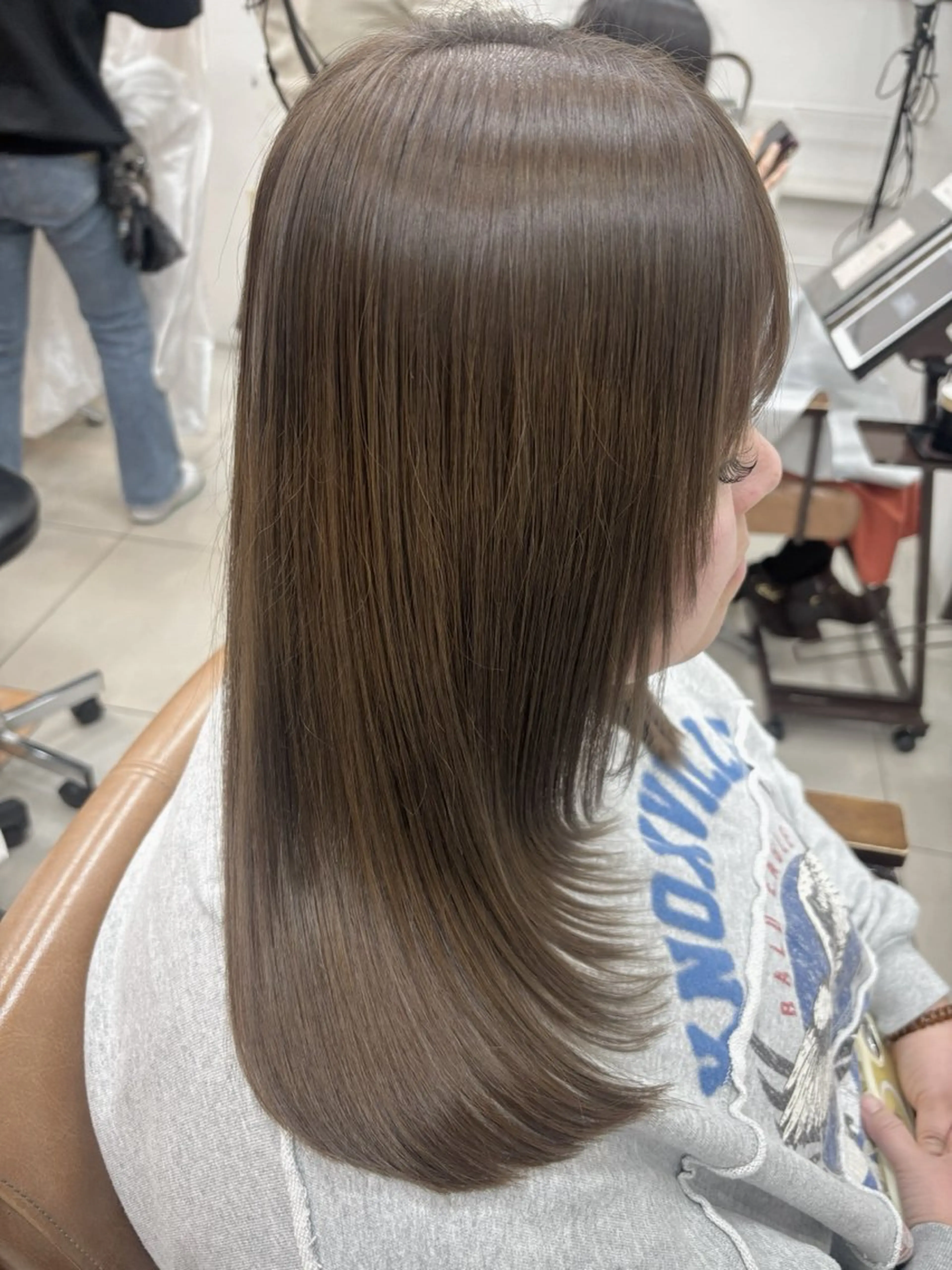 ミディアム カラー アッシュ オリーブアッシュ トリートメント ヘアカラー 頭皮×髪質改善 透明感カラー💎中村のヘアスタイル