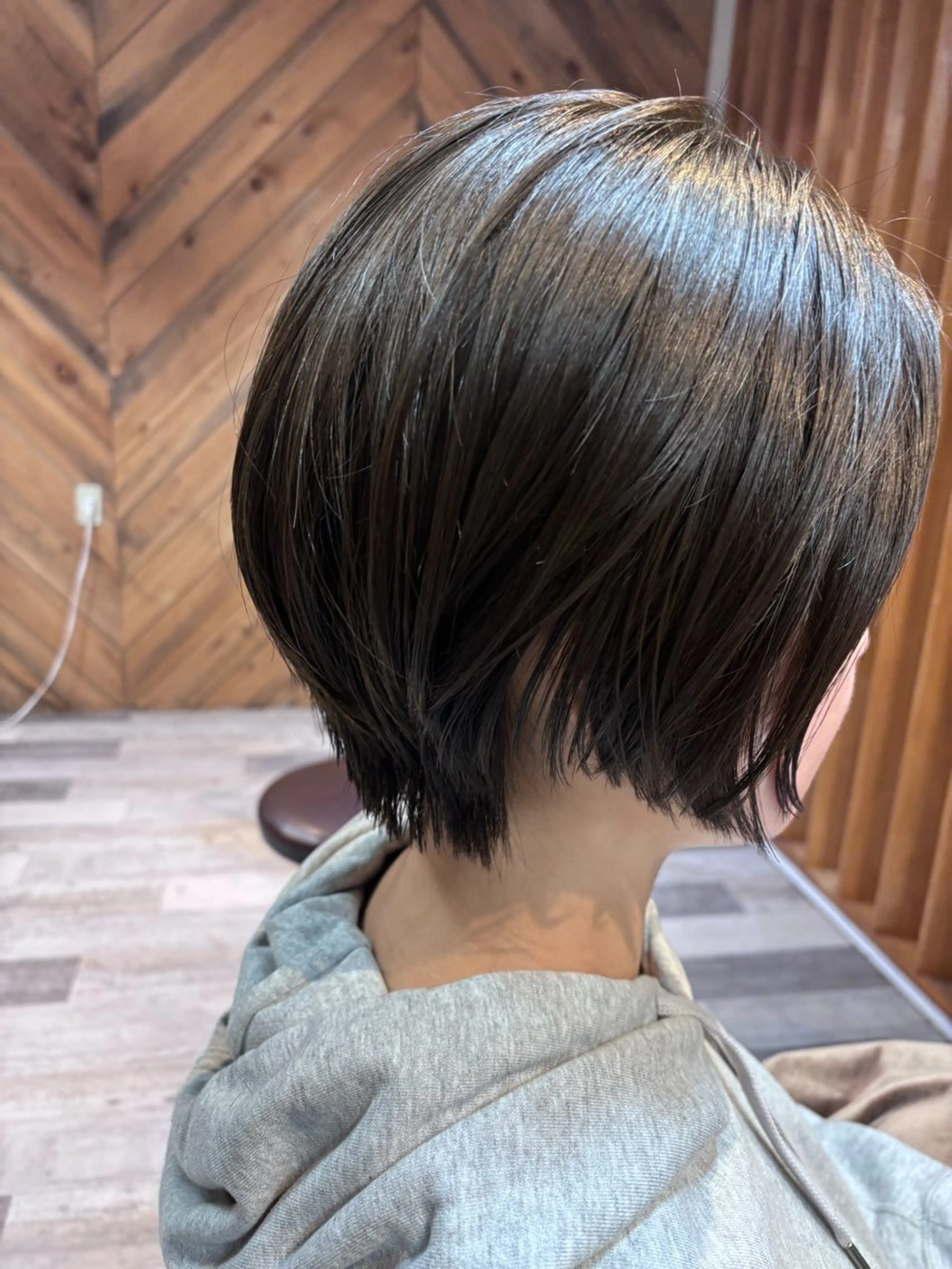 ショート ショートヘア 縮毛矯正 岡本樹一 🍁のヘアスタイル