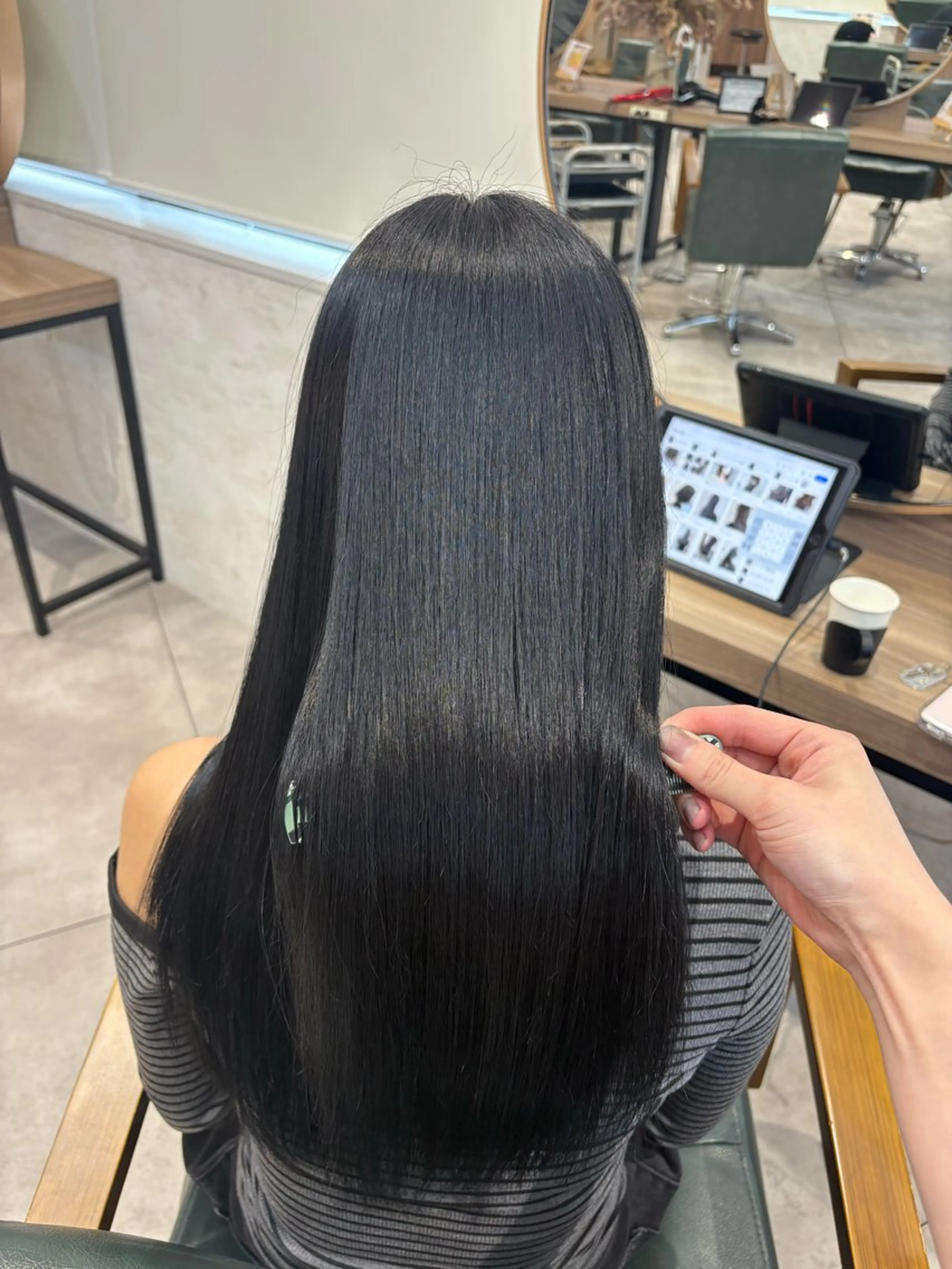 ロング カット ヘアカラー 🧸艶ブリーチ/深み カラー🌺Noa🌺のヘアスタイル