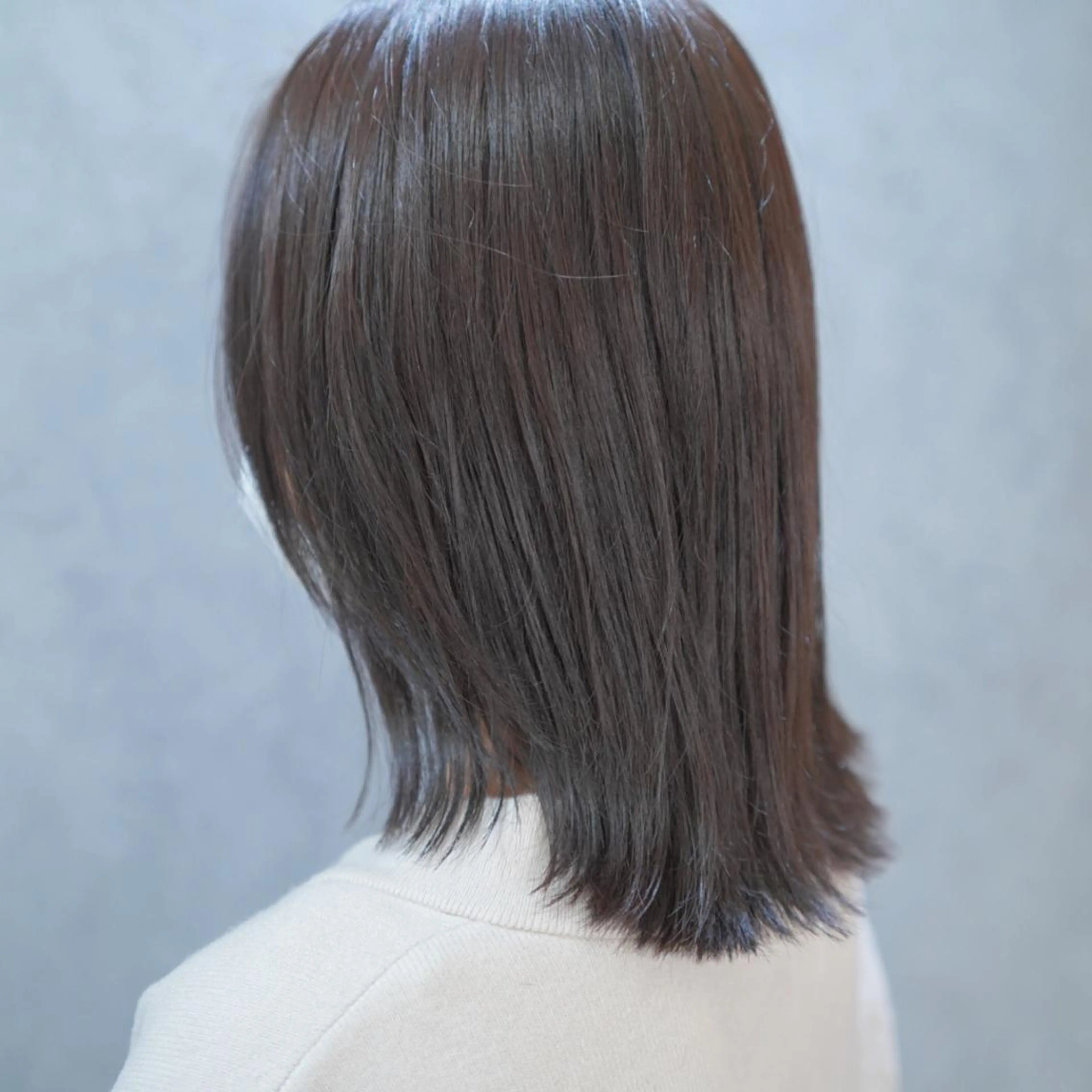 ミディアム レイヤーカット 縮毛矯正 伊藤 玲衣のヘアスタイル