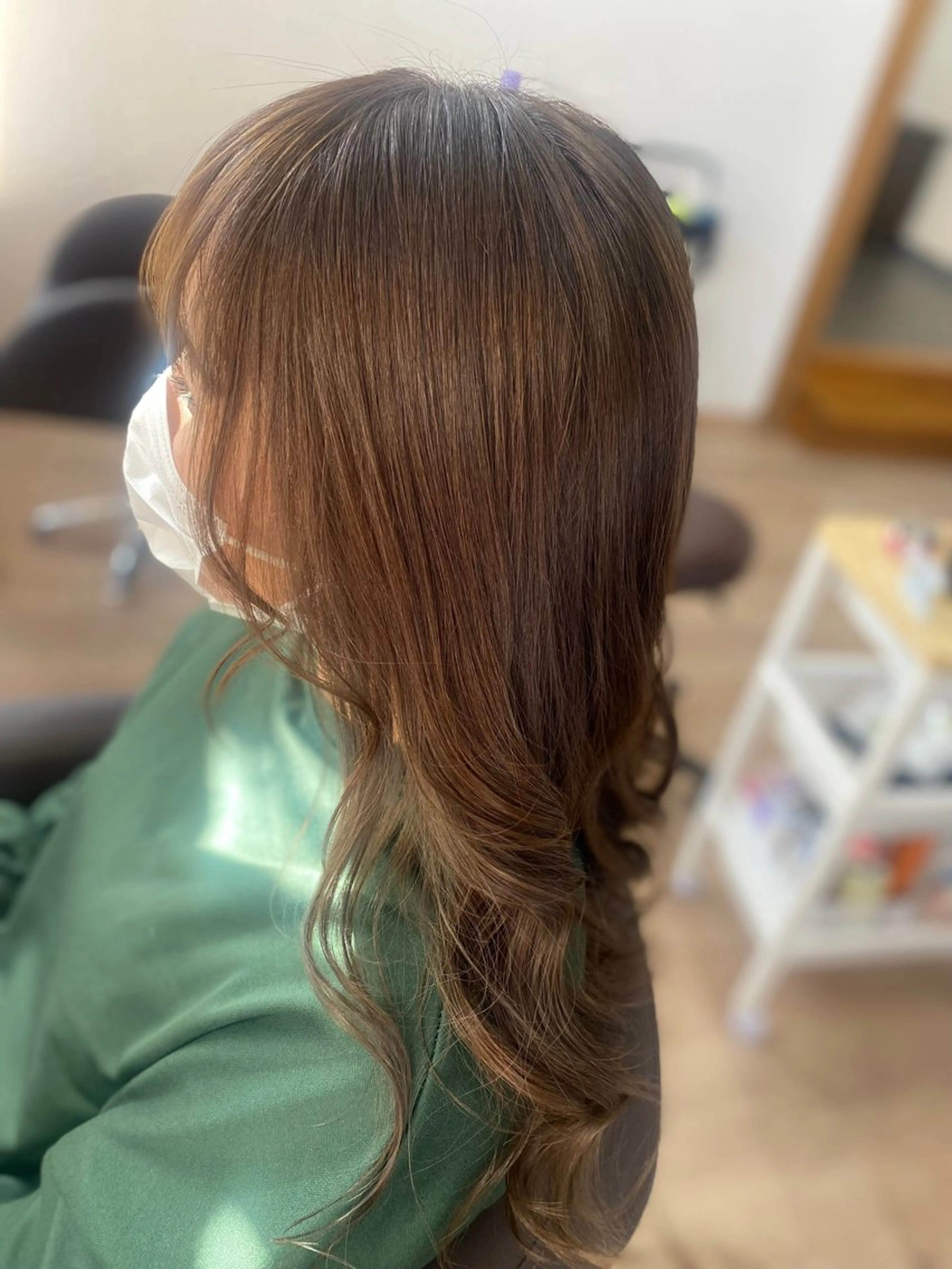 セミロング ヘアカラー トリートメント 青柳 美咲のヘアスタイル