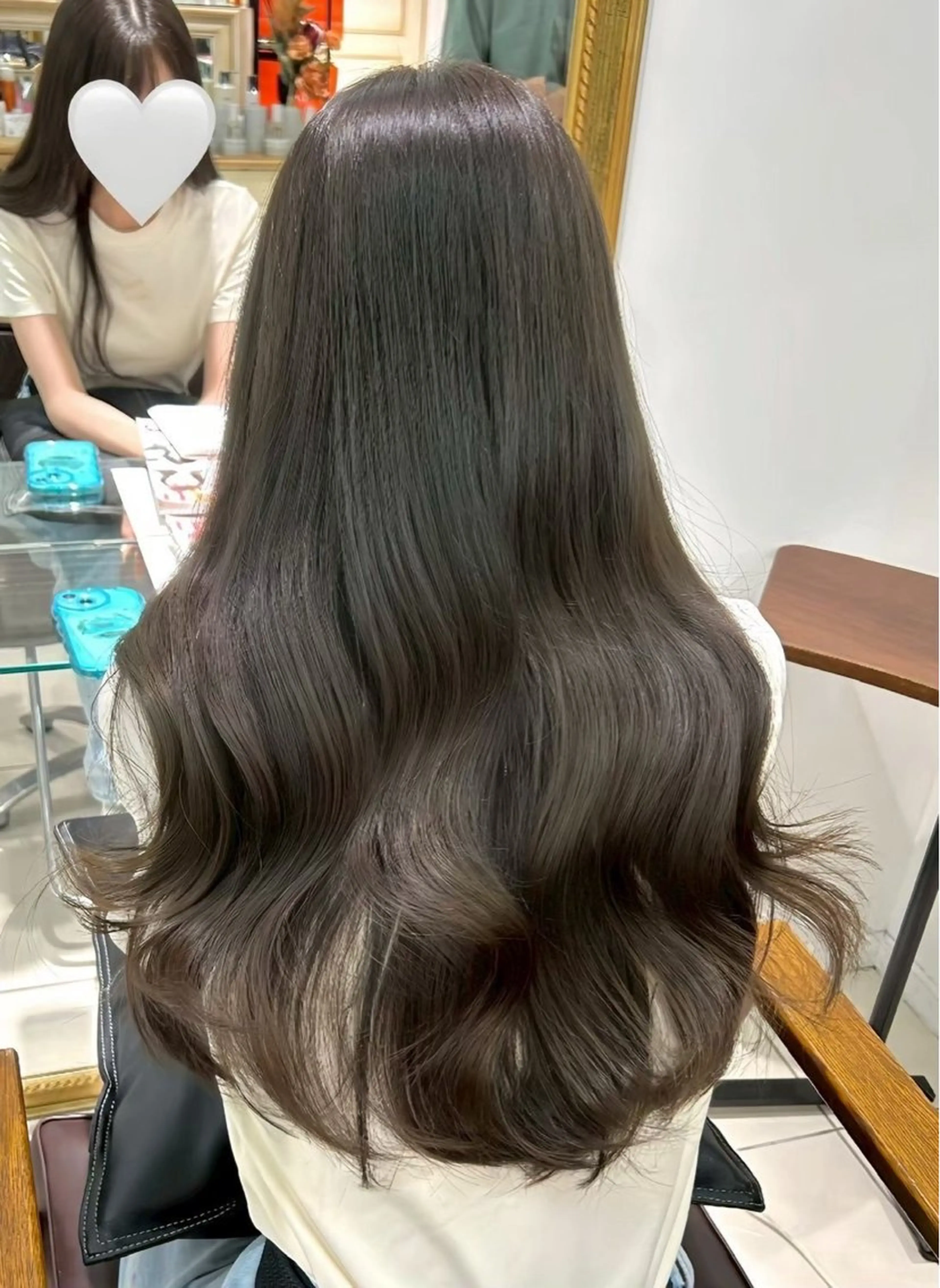 ロング 顔まわりレイヤー 顔周りカット ハッシュカット 髪質改善 韓国風ヘア 岡田 聖蘭のヘアスタイル