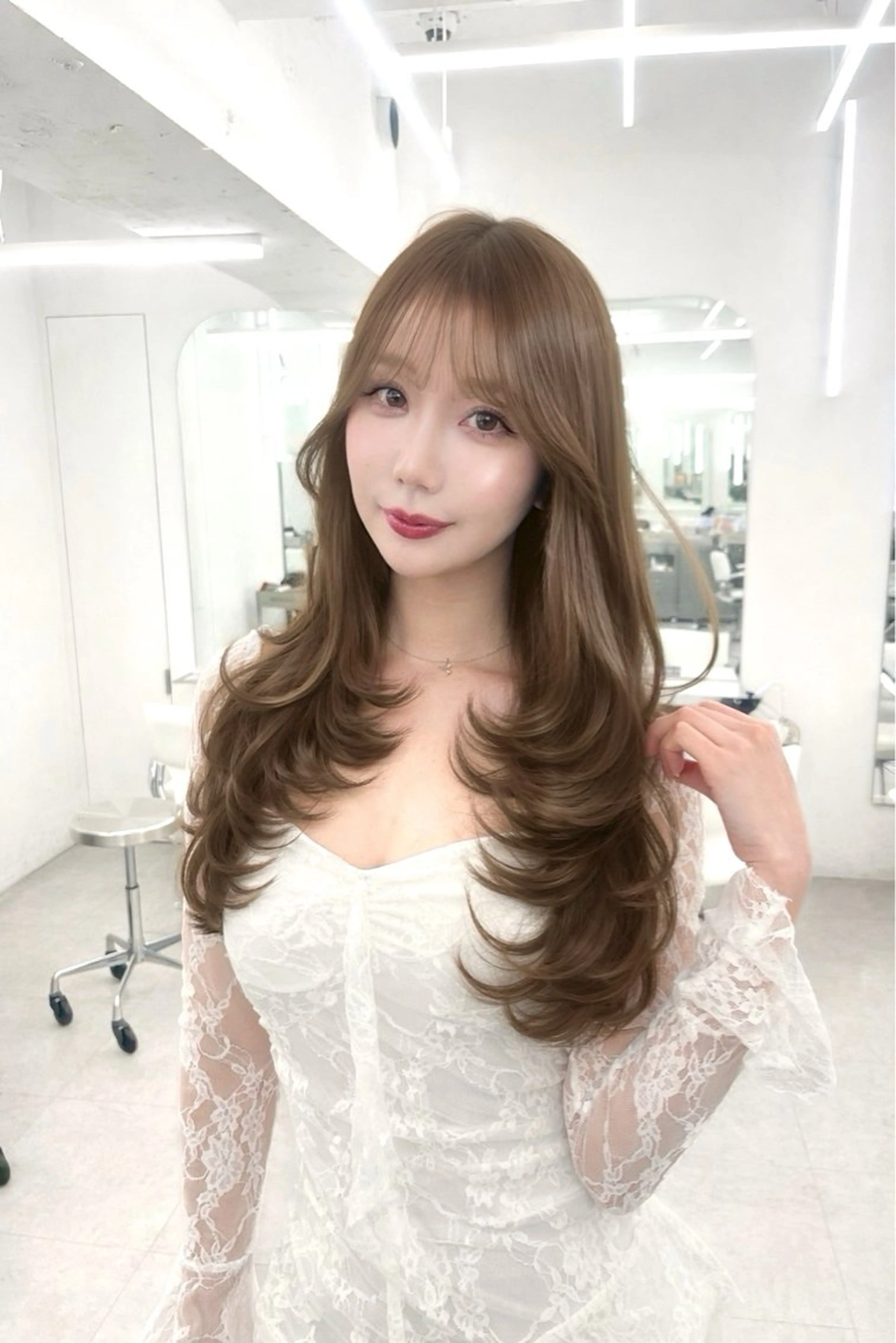 ロング カラー ベージュカラー オリーブベージュ 顔まわりレイヤー ハイレイヤー 韓国風ヘア カット ヘアカラー トリートメント ヘッドスパ 透明感カラー✨🩵 韓国ヘアkanatoのヘアスタイル