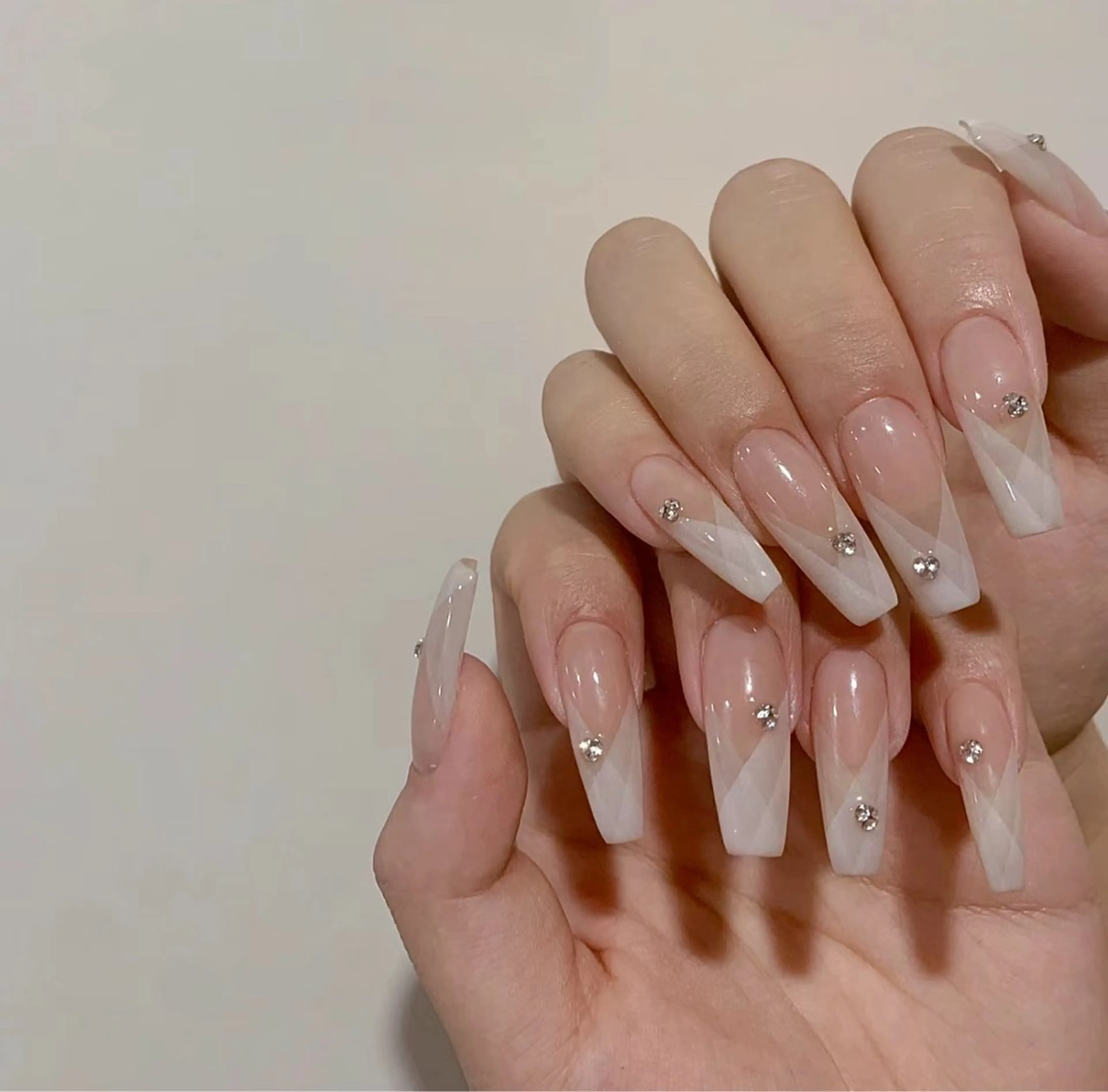 ネイル ハンドネイル ハンドケア 🍑 momo_nailのネイルデザイン