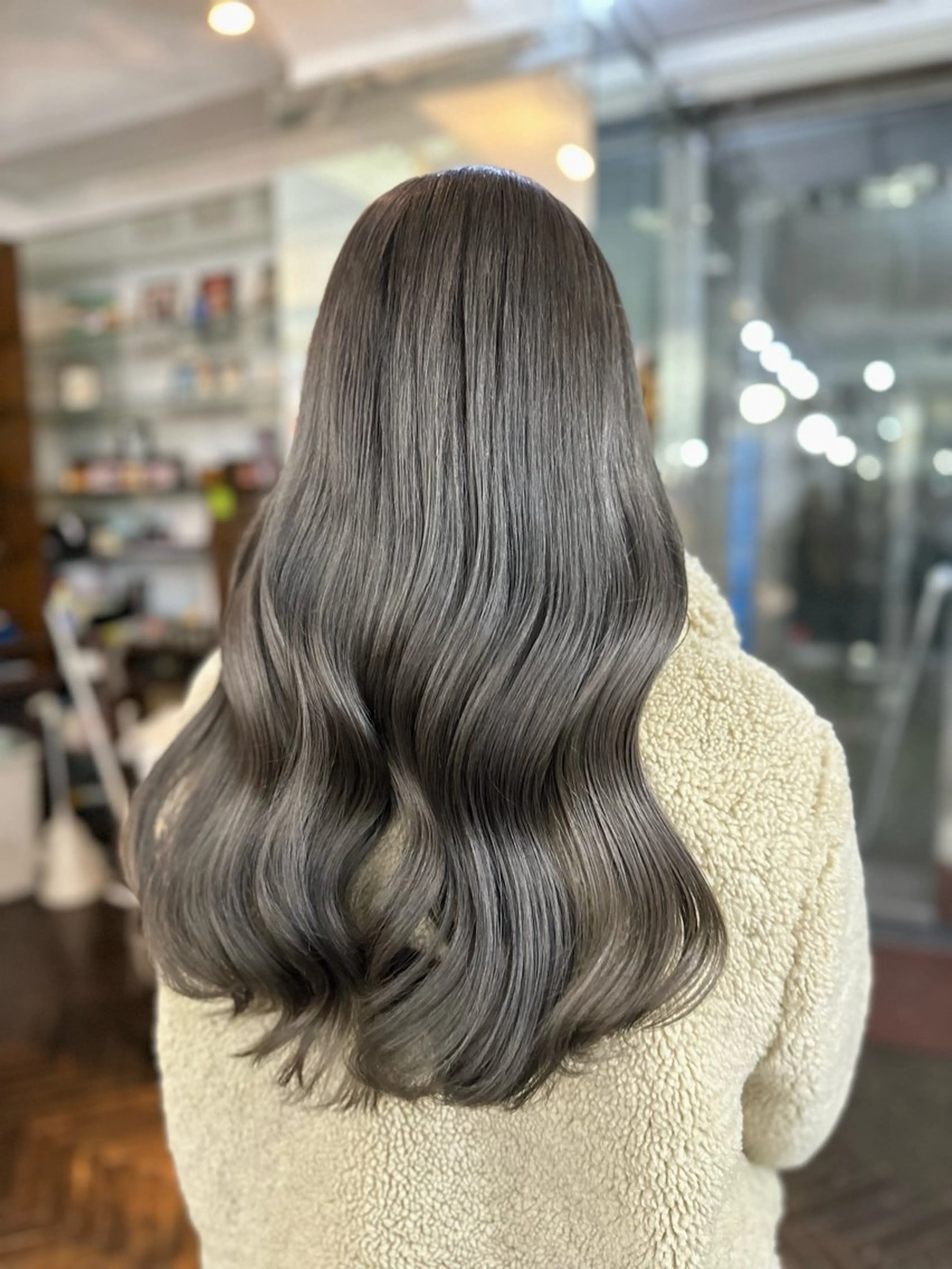 ロング カラー ブリーチ グレージュ オレンジ カット ヘアカラー トリートメント レイヤーカット/ カラー/長谷恵花のヘアスタイル