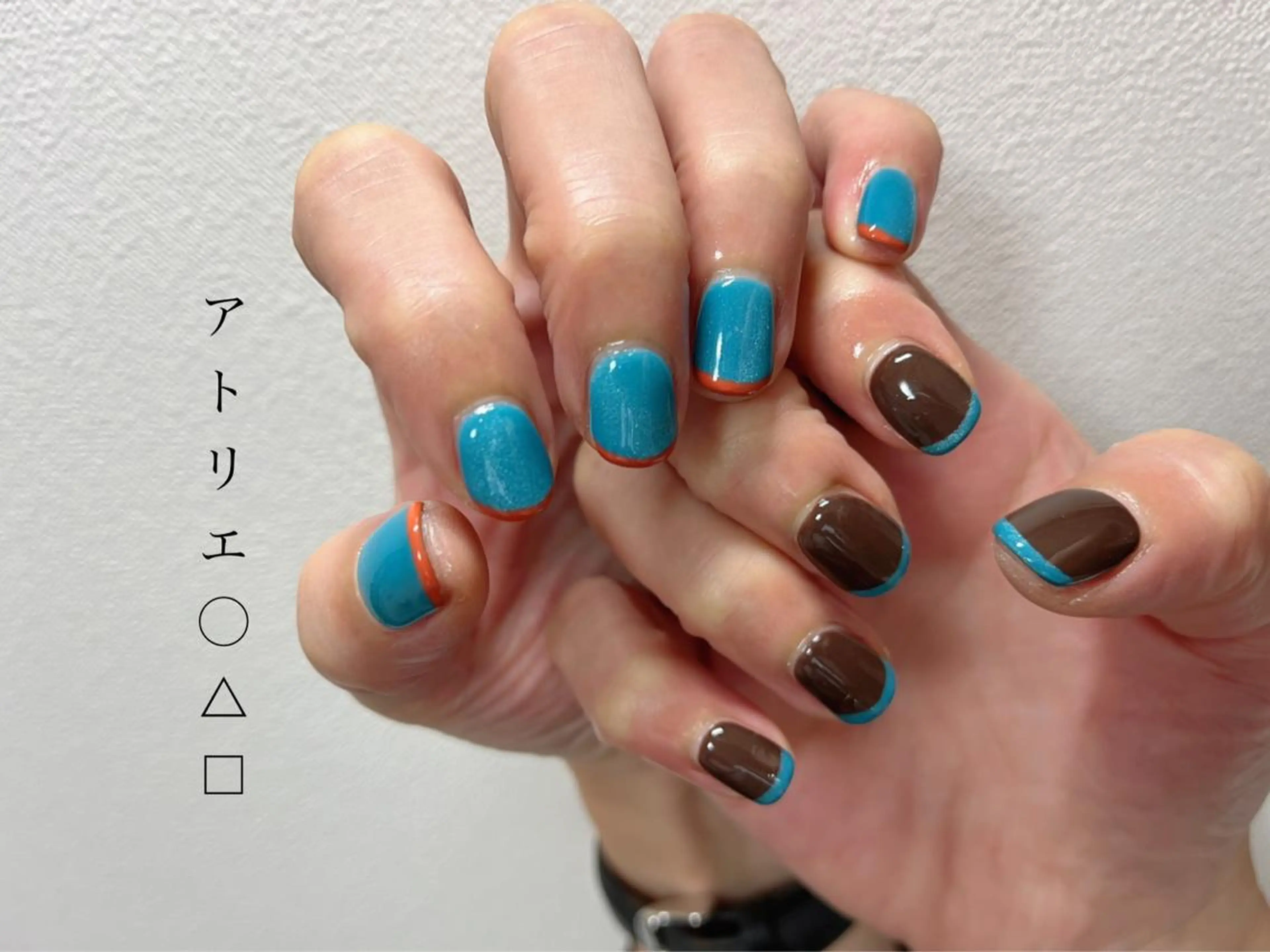 ネイル 水色 マグネットネイル ハンドネイル アトリエ ○△□のネイルデザイン