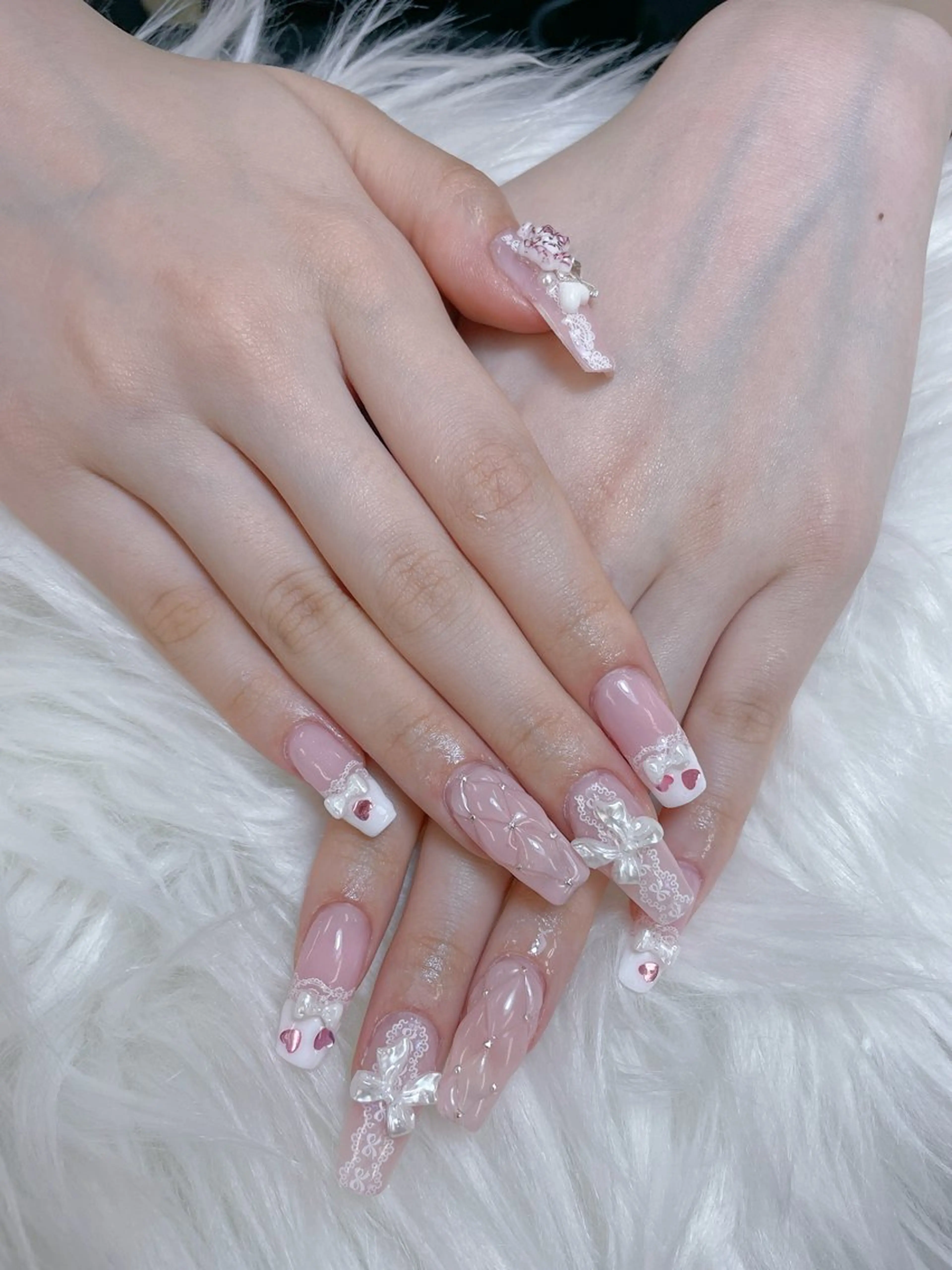 ネイル フレンチネイル ジェルネイル 韓国ネイル マグネットネイル ネイルチップ Rin Nail 新大久保店のネイルデザイン