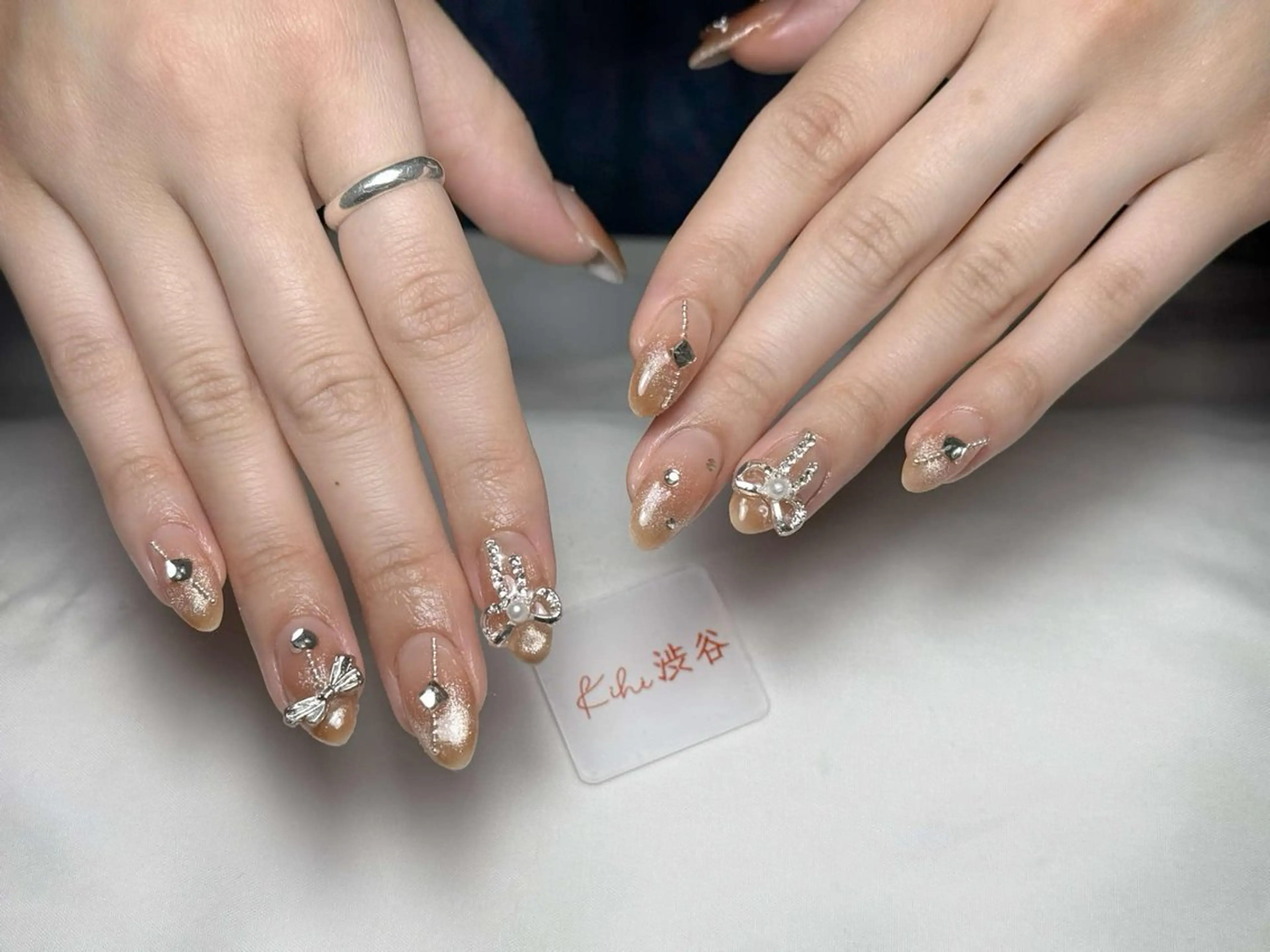 ネイル アートネイル フレンチネイル ジェルネイル グラデーション 韓国ネイル ハンドネイル 💕鈴木ユリ パラジェル/オフ無料のネイルデザイン