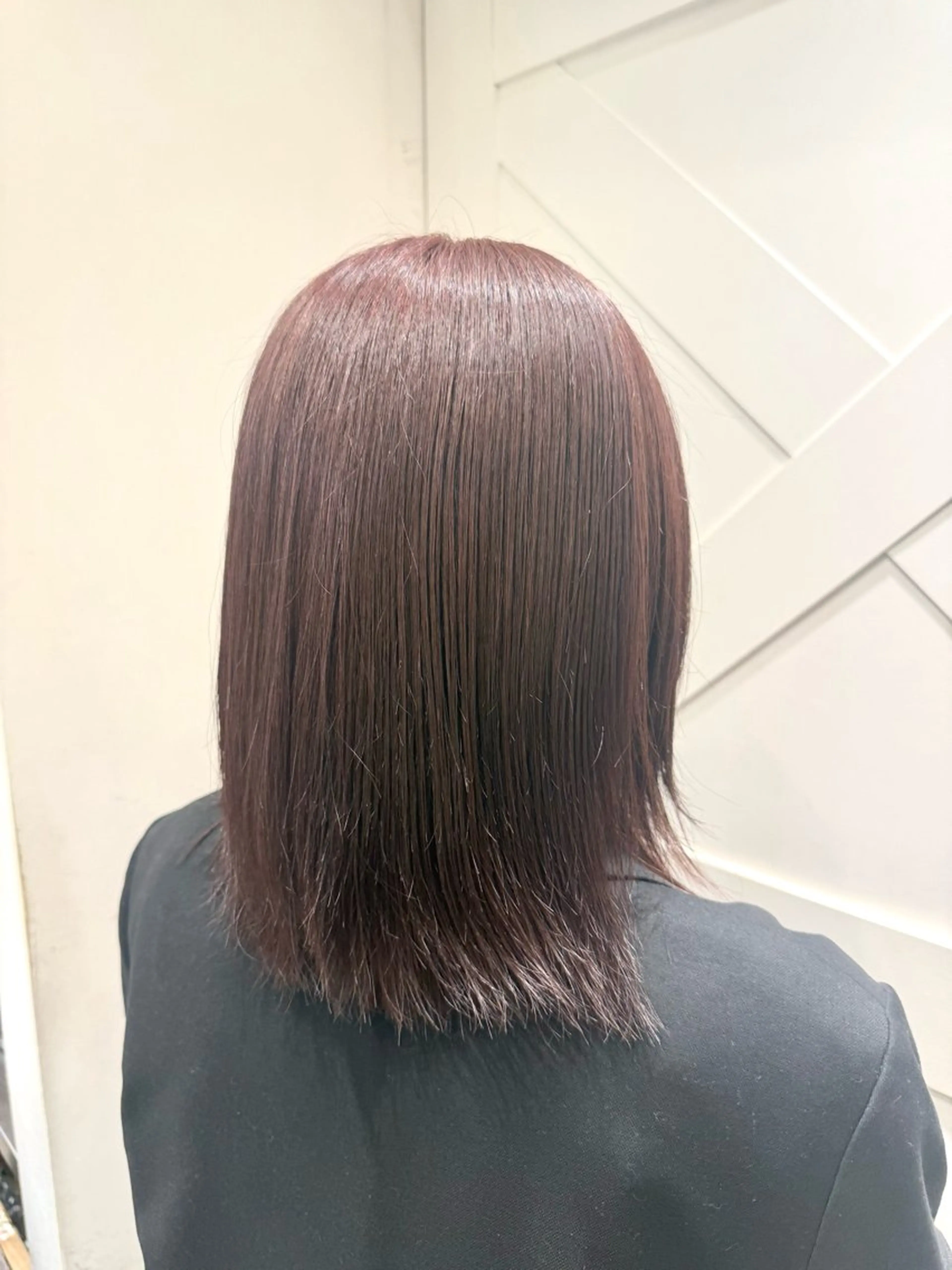 ミディアム カラー 🎨ハイトーン レイヤーカットやまとのヘアスタイル