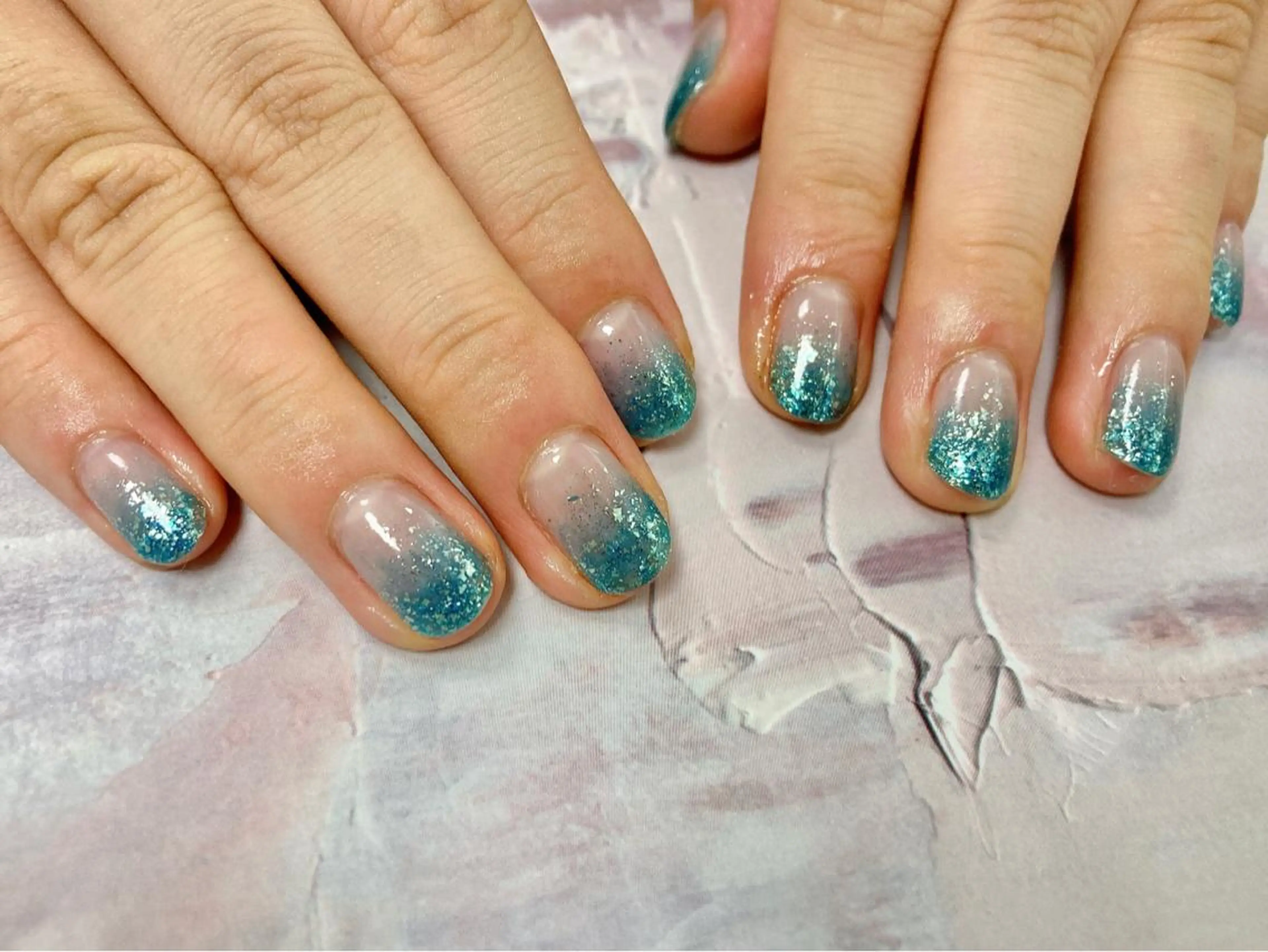 ネイル ブルー ラメ(グリッター) ラメグラデーション mogunail &blowのネイルデザイン