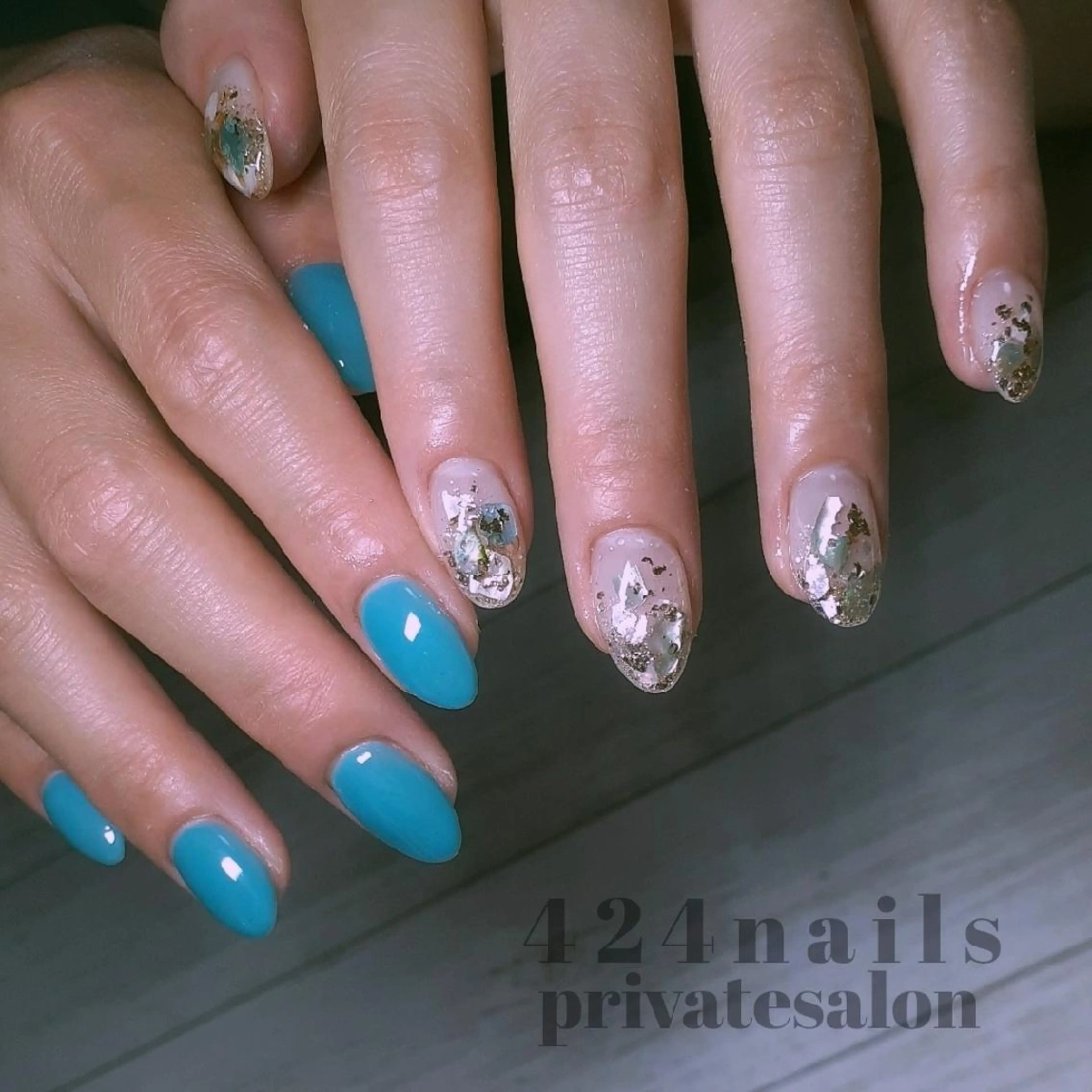 ミディアム カラー パーマ ヘアアレンジ メンズ キッズ ネイル マツエク・マツパ アイブロウ 424 nailsのネイルデザイン