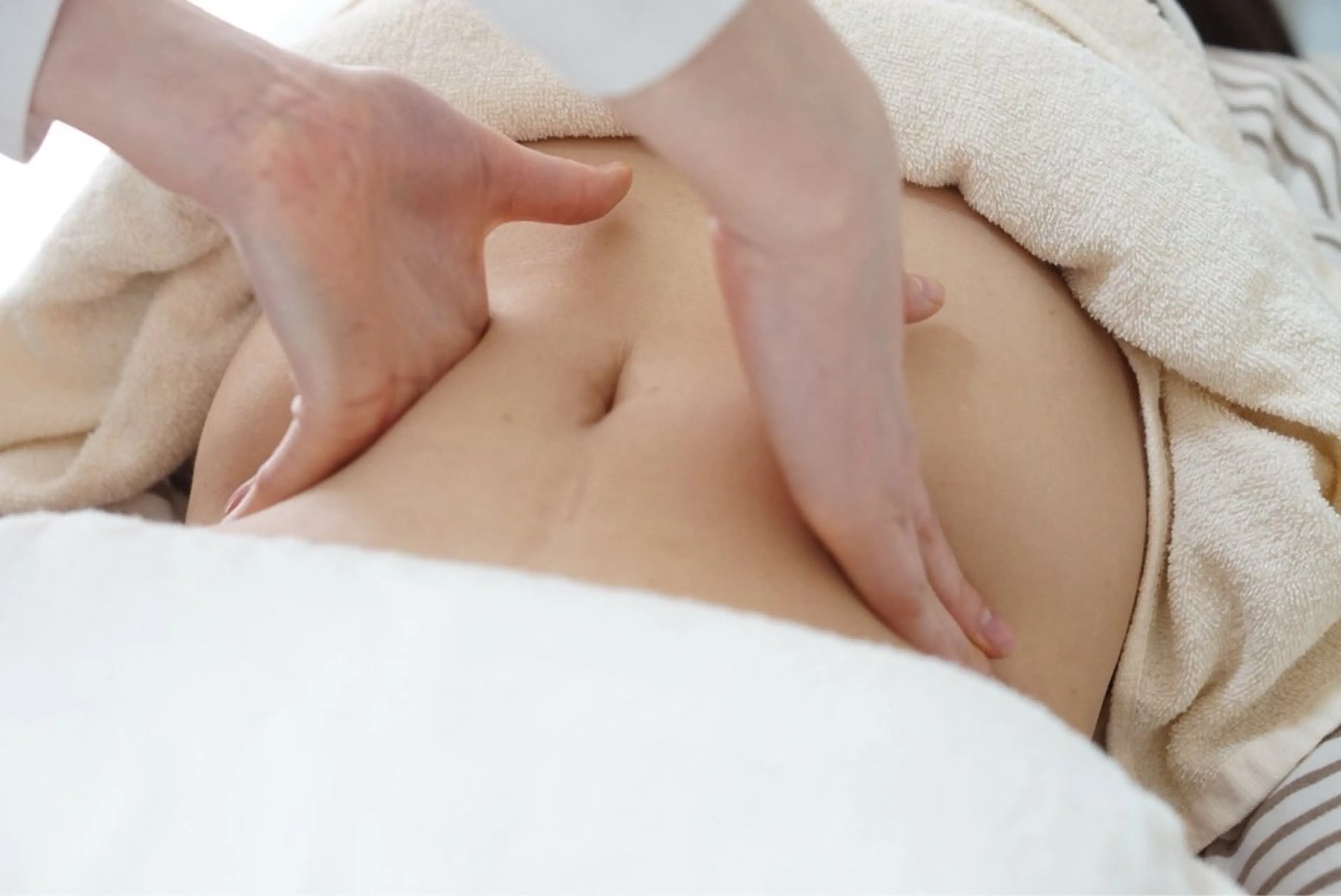 腸もみ【50分】便秘、下痢、お腹の張り、ぽっこり下腹、冷え性に✨気持ちの良いオイル施術✨の写真