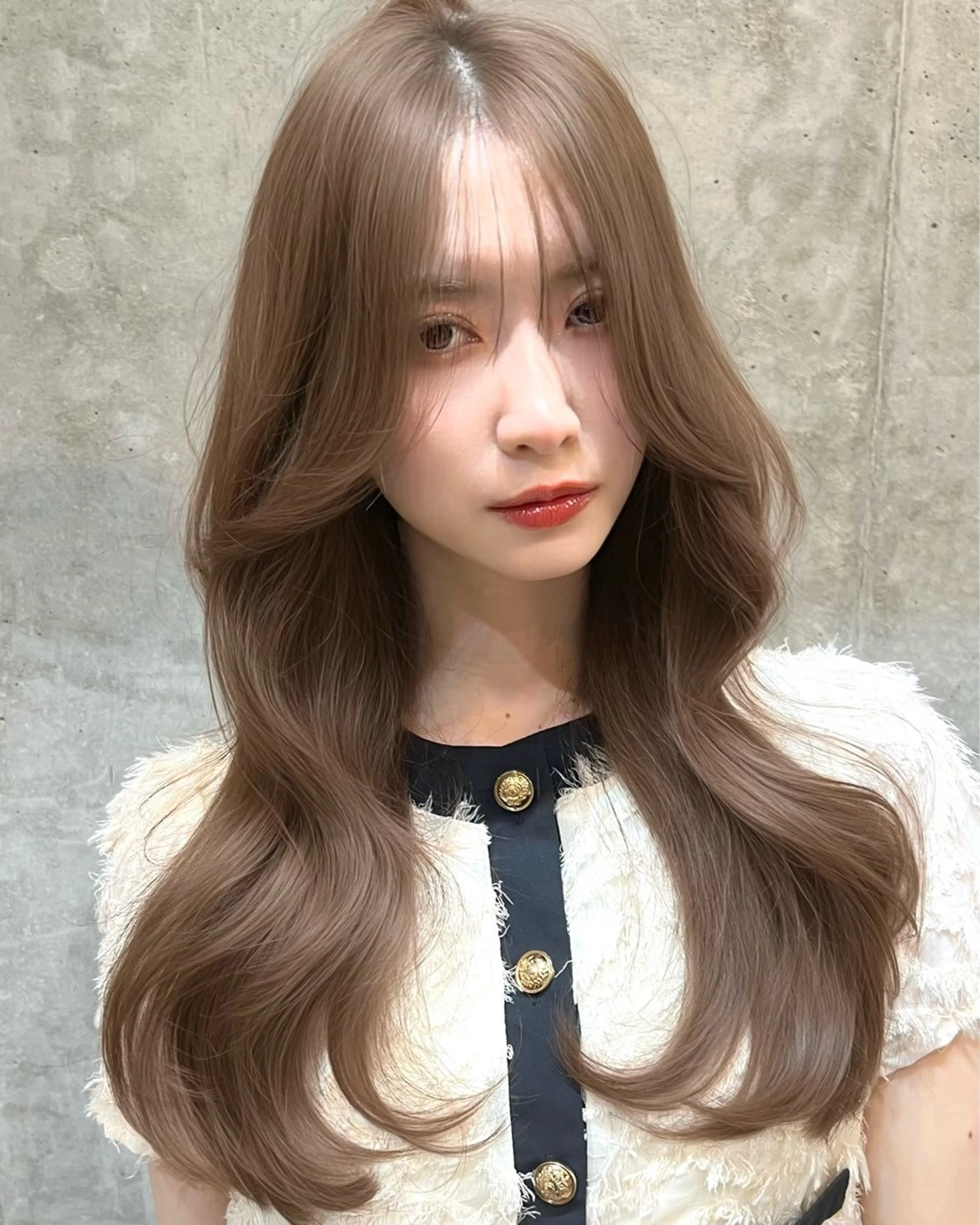 ロング カラー ベージュカラー ケアカラー ヘーゼル 韓国風ヘア レイヤーカット カット ヘアカラー トリートメント 抜きっぱなしブロンド /ハイトーン/カナタのヘアスタイル