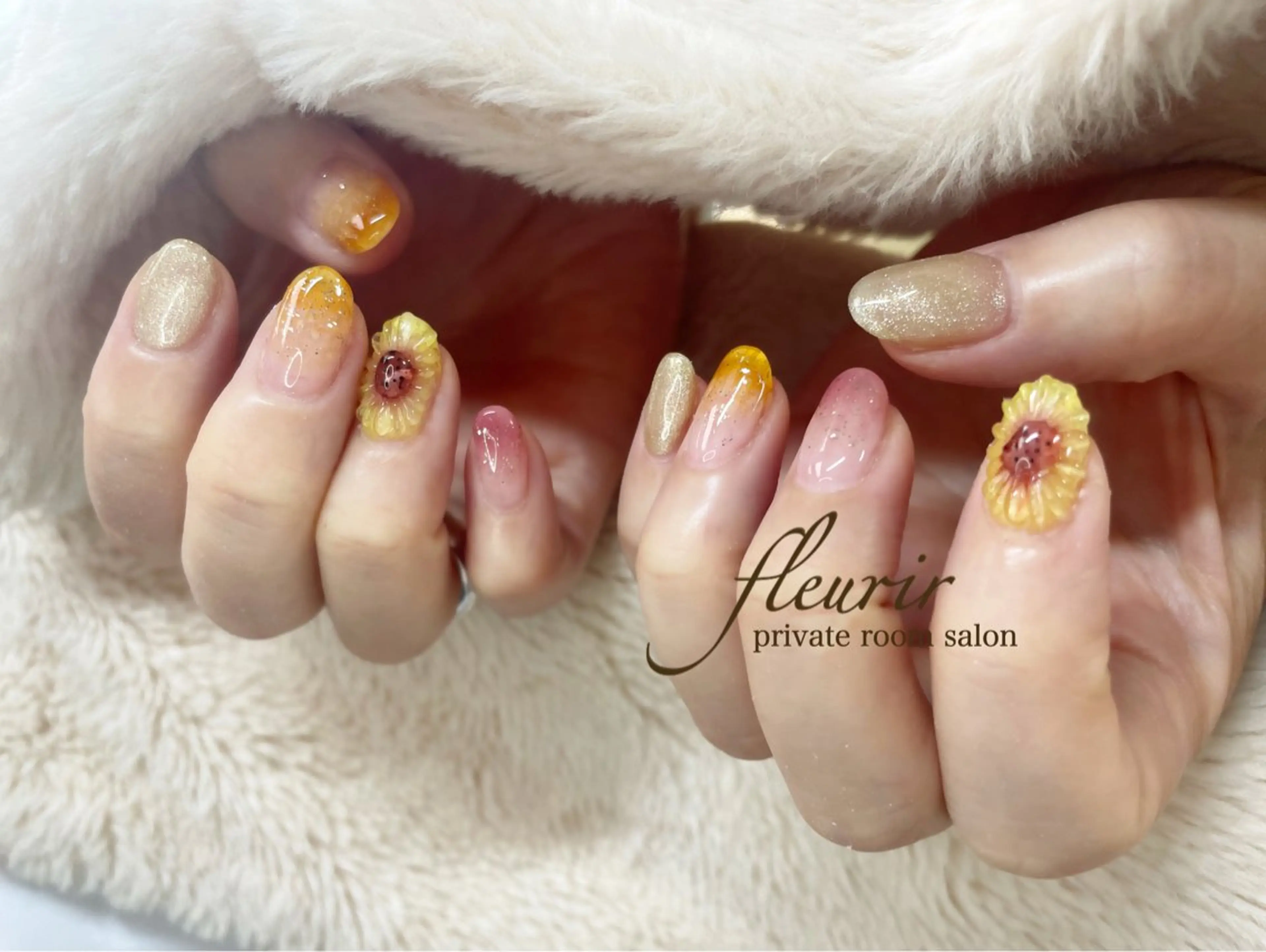 ネイル キラキラネイル フルリール 【プライベートサロンのネイルデザイン