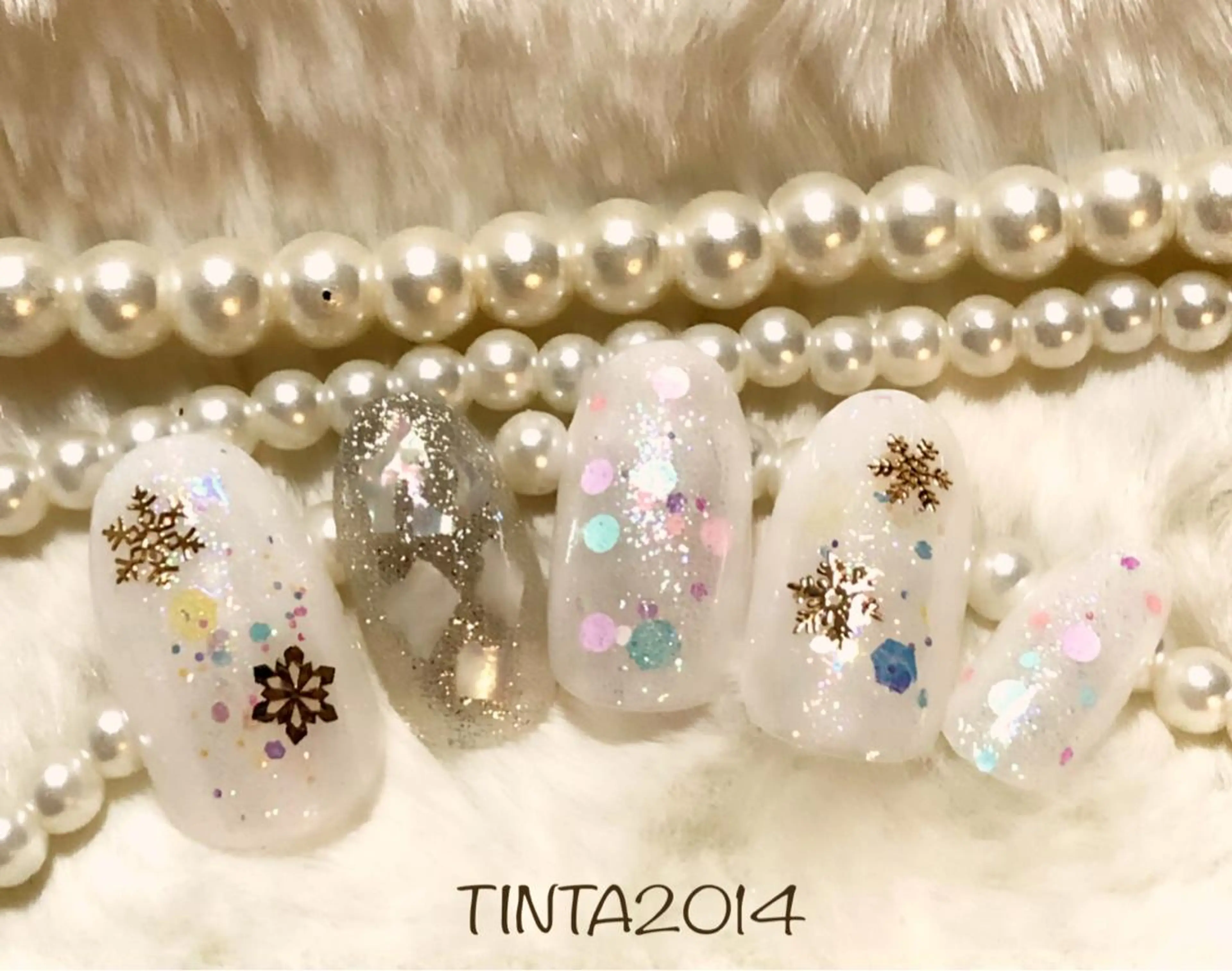 ネイル ホワイト 馬場 典子のネイルデザイン