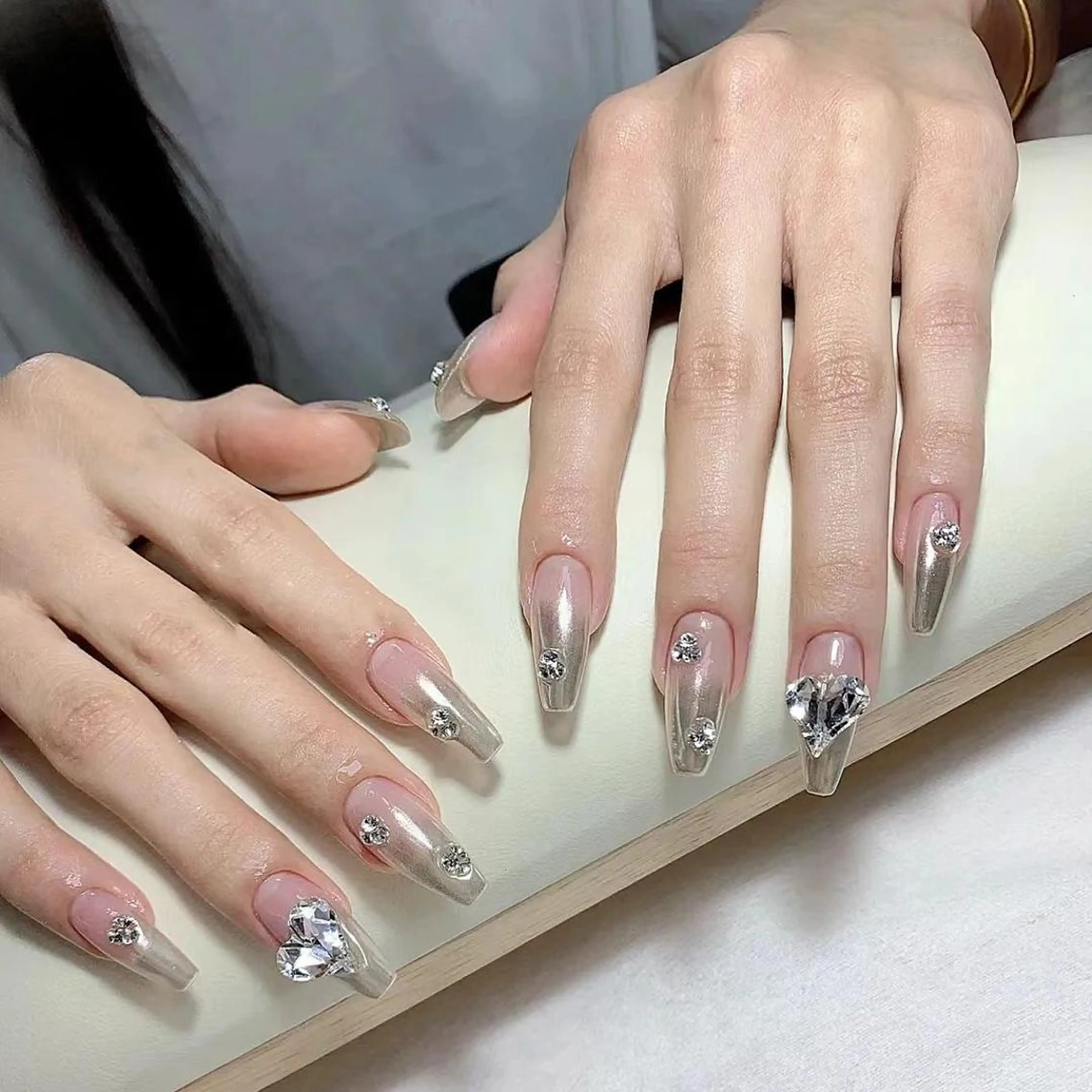 長さだしワンホンネイル/キラキラ/ニュアンス//韓国風//マグネット/フレンチ　お好きなデザインをご相談くださいの写真