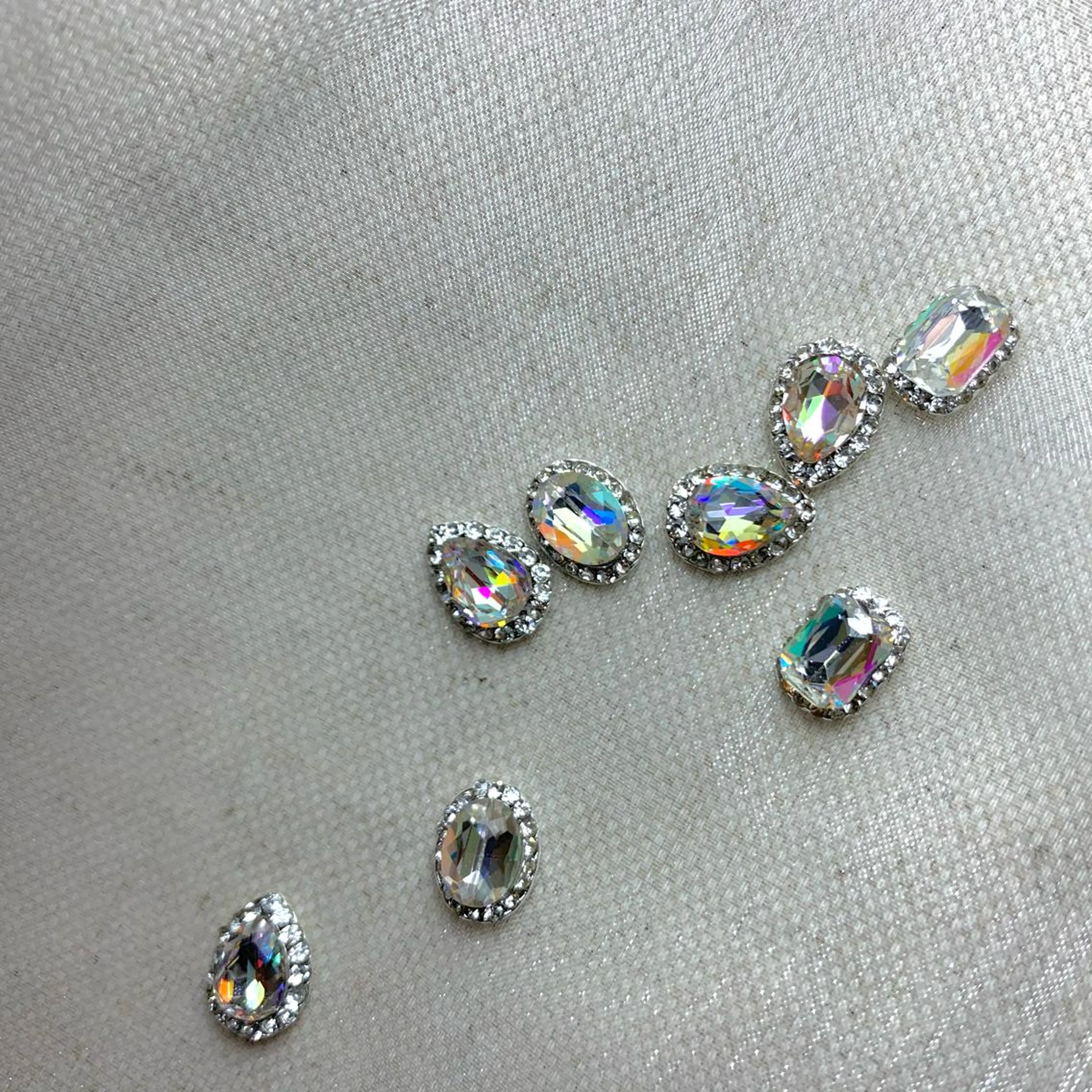 ネイル repos~ルポ~所属・里見 麗のネイルデザイン