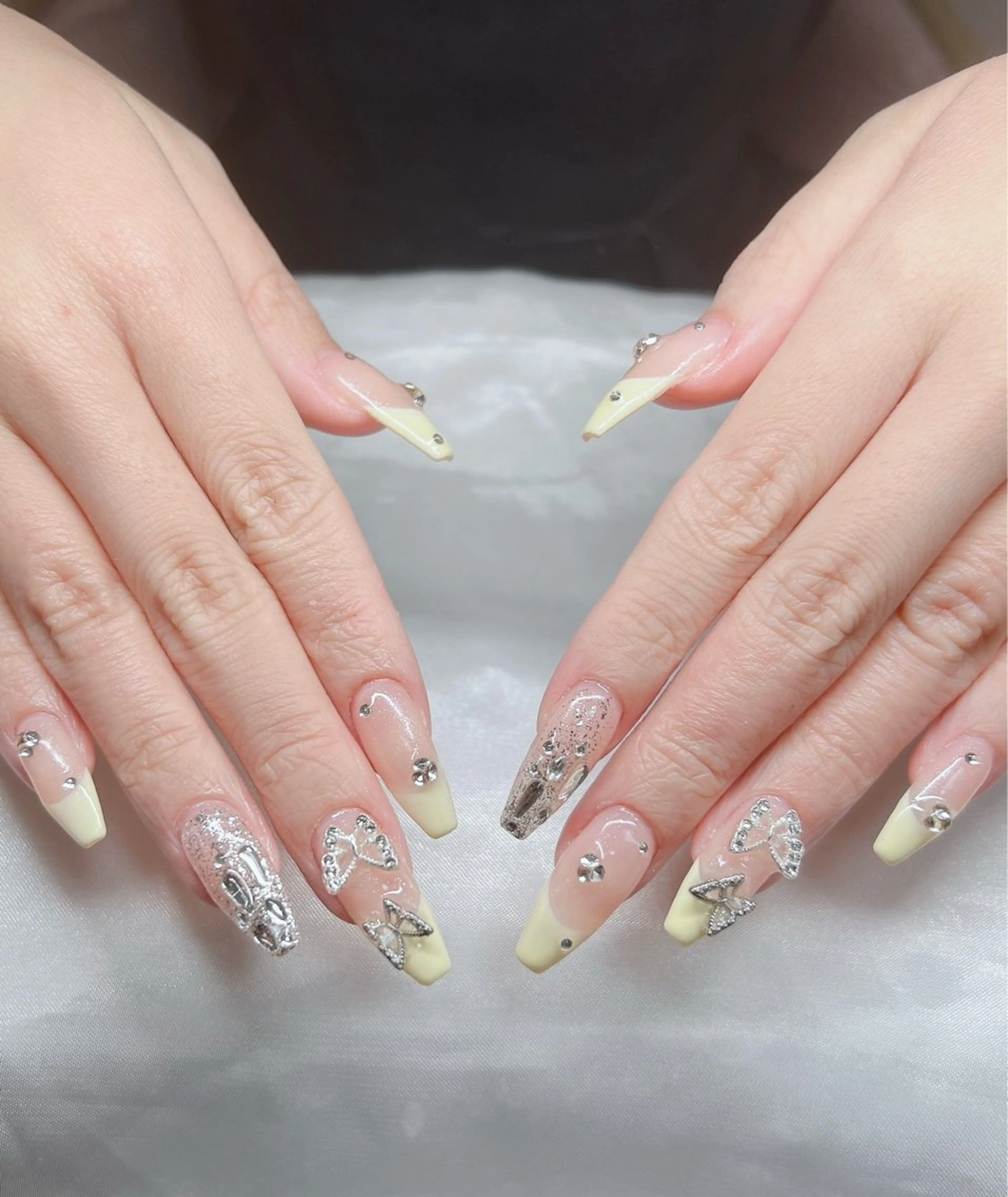 ネイル オーロラネイル チークネイル 長さ出し フットネイル フレンチネイル Lee Nails チップ長さだし専門店のネイルデザイン