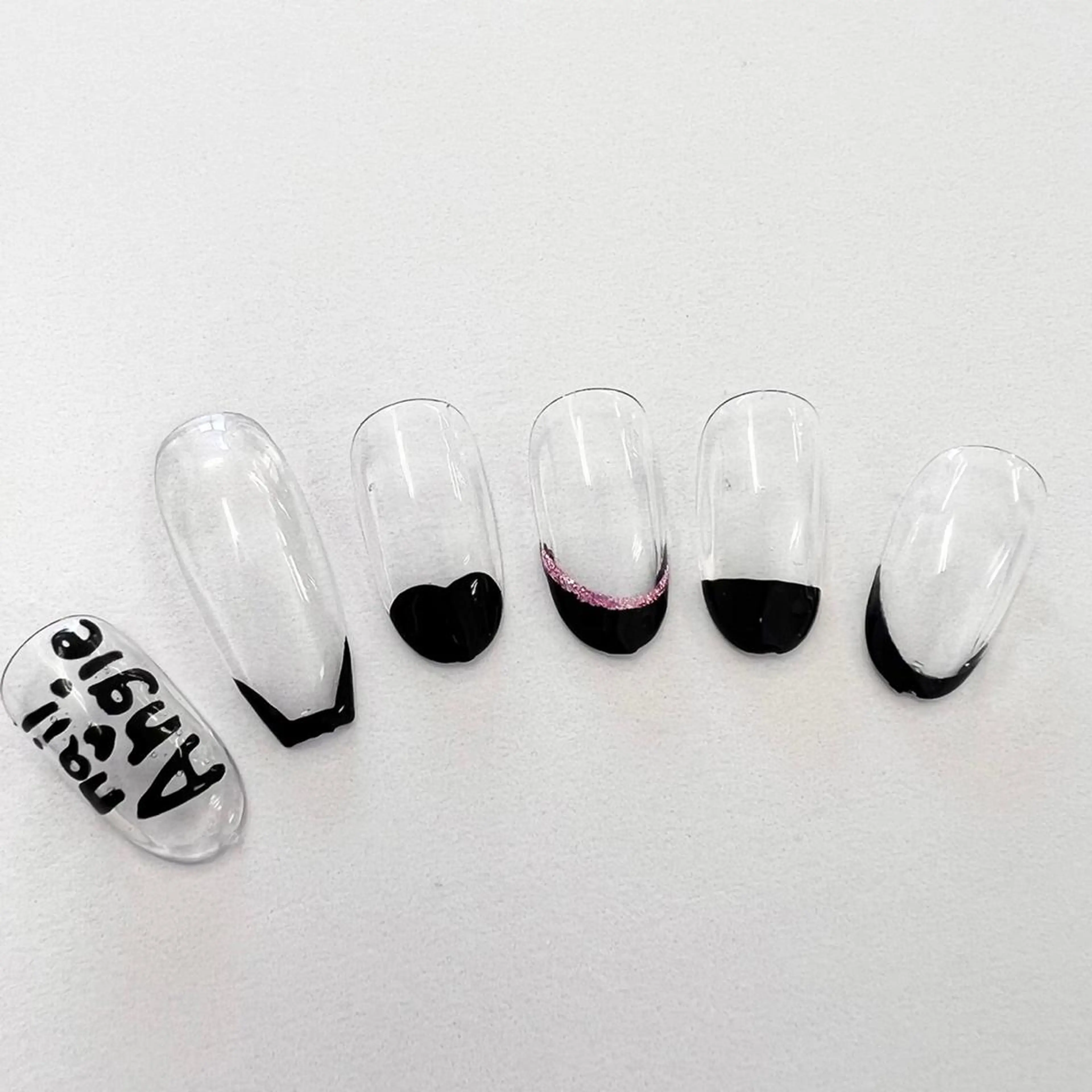 ネイル クリアネイル フレンチネイル Angie平山 拓哉のネイルデザイン