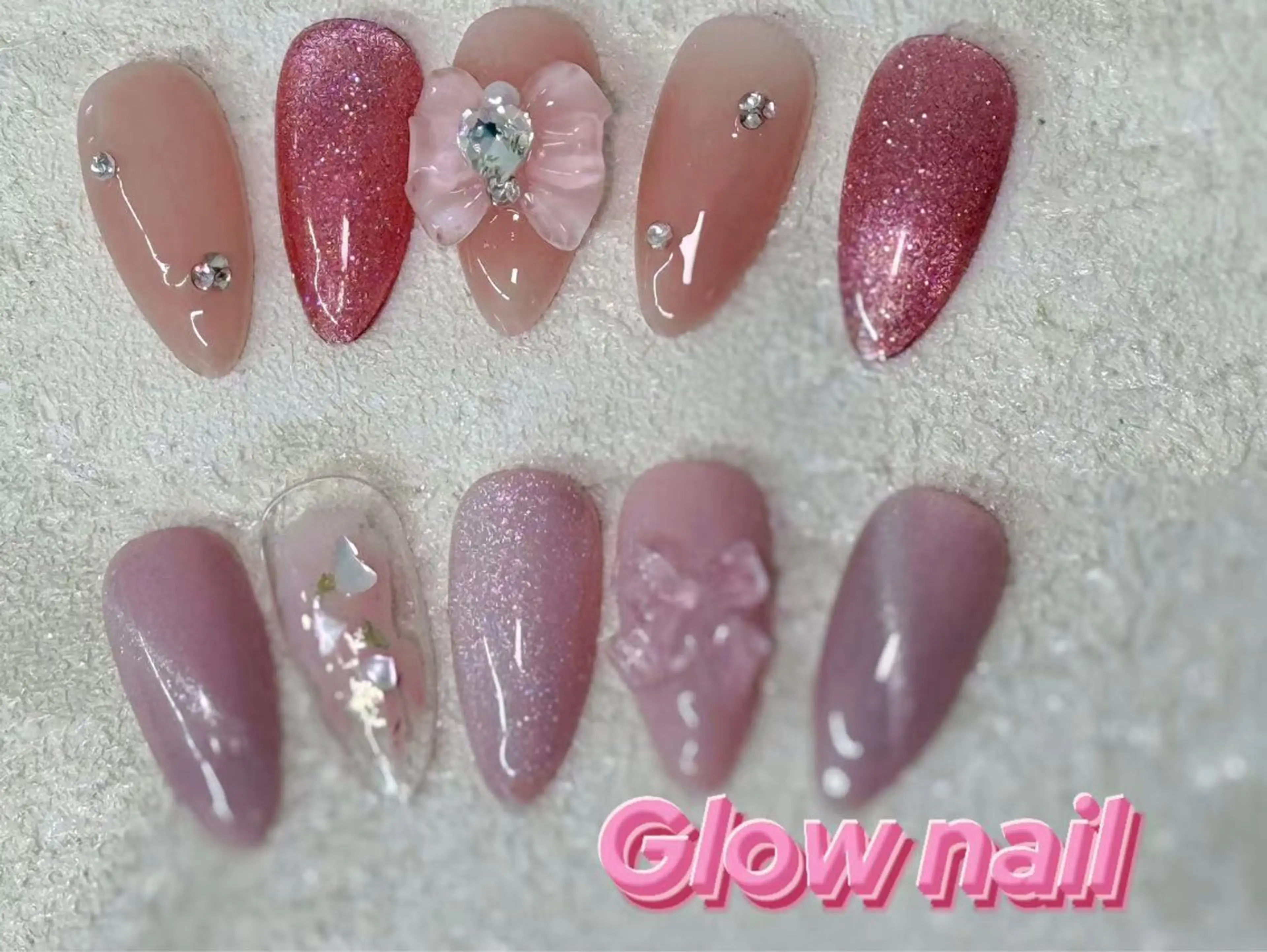 ネイル ハンドネイル グロー ネイルのネイルデザイン