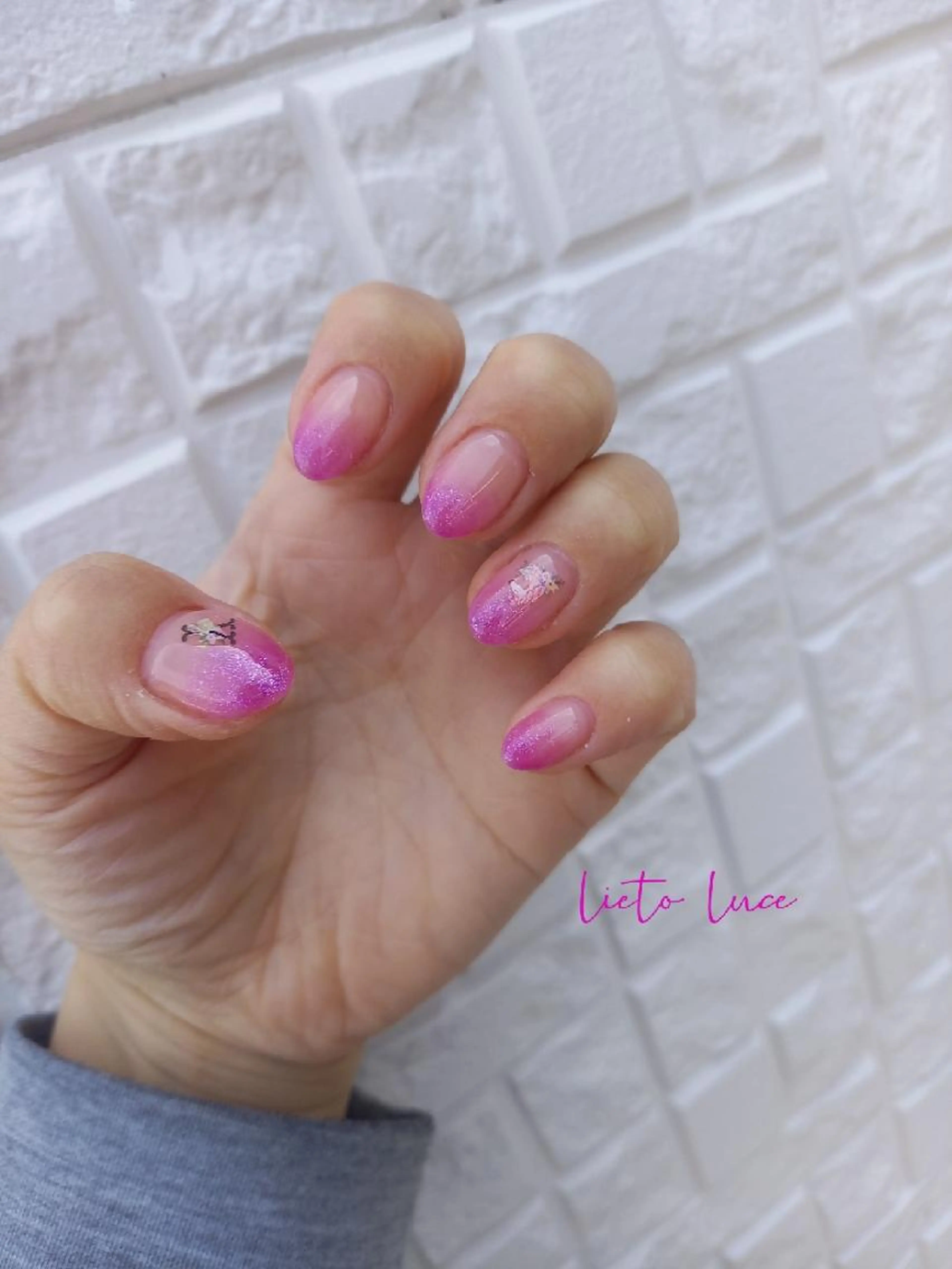 【ご新規様】ラメグラデーション(オフ有無&ケア込) 2色までOK💅の写真