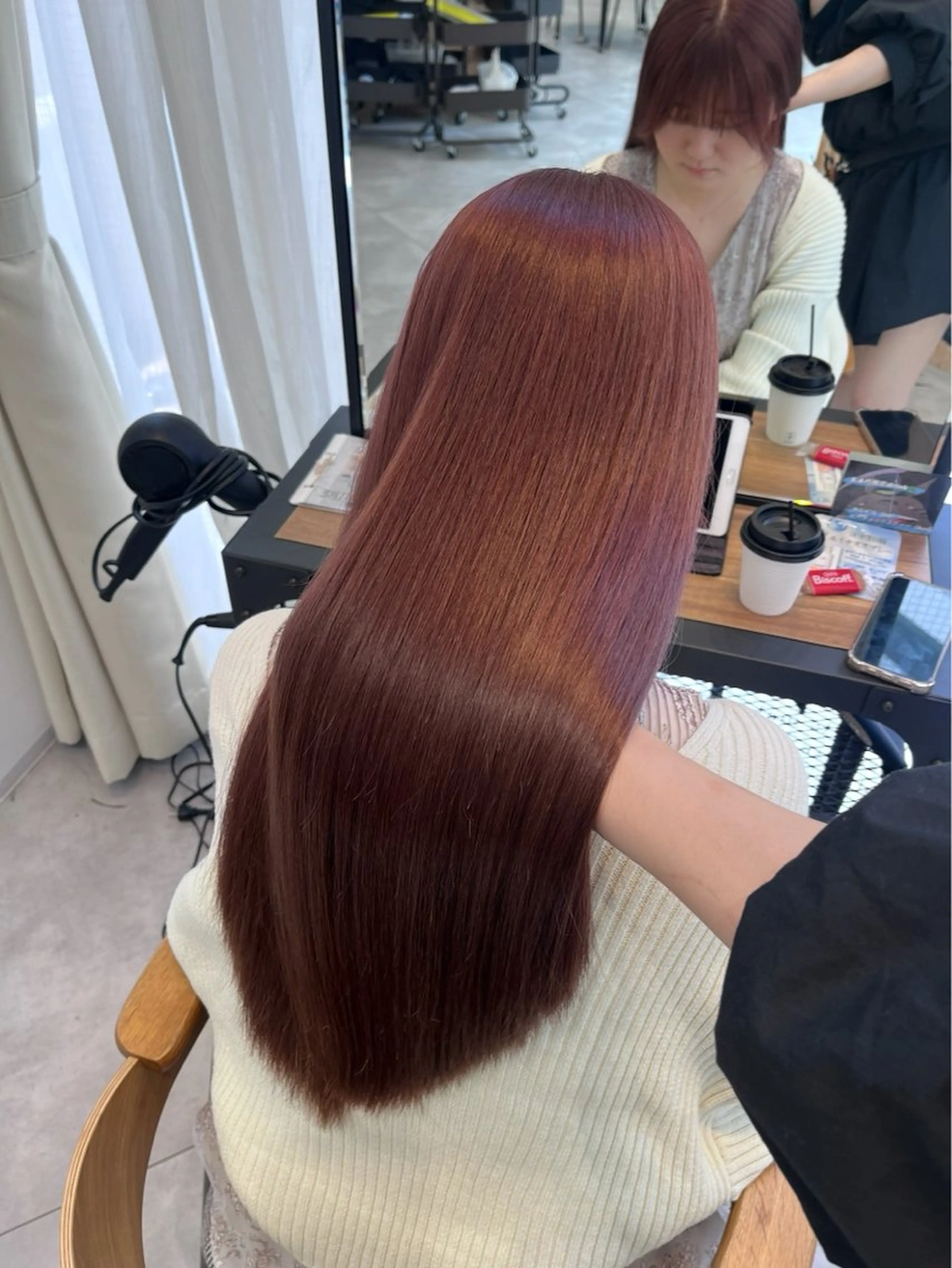 ミディアム 堀江 真維のヘアスタイル