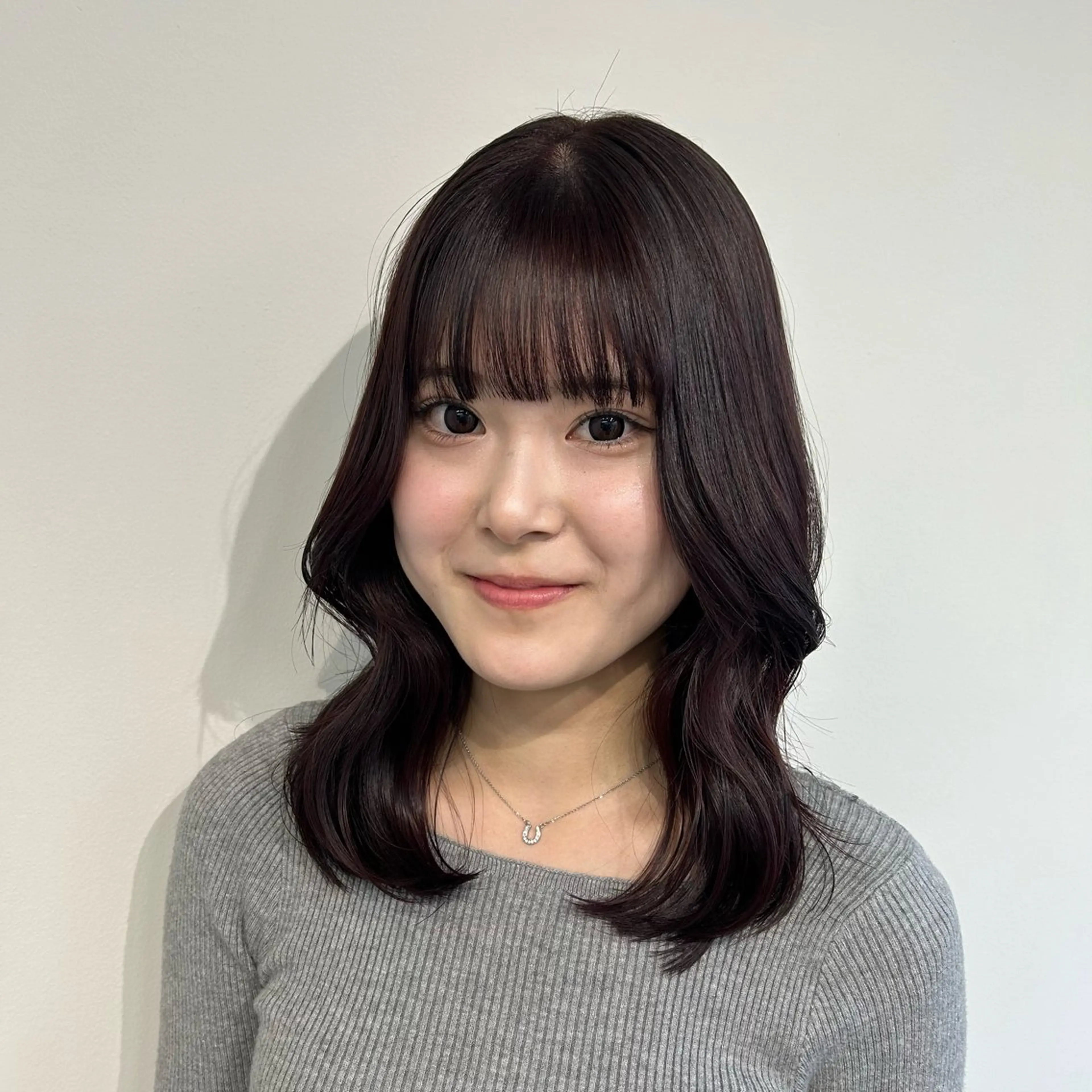 ミディアム カット ヘアカラー トリートメント 新潟/万代/レイヤー 韓国風/明間未来のヘアスタイル