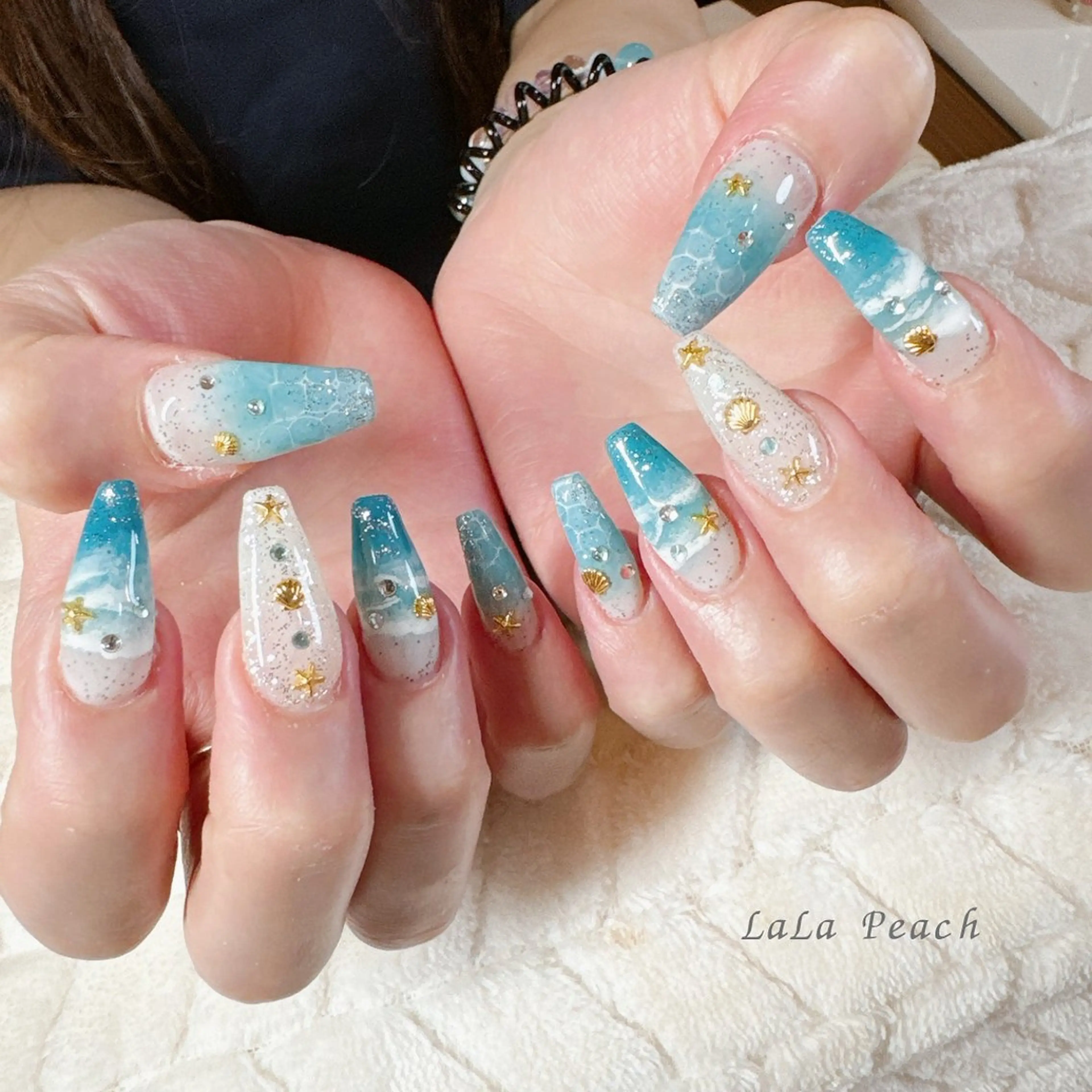 ネイル ジェルネイル 夏ネイル ハンドネイル LaLa Peach 福岡のマツエク・マツパデザイン