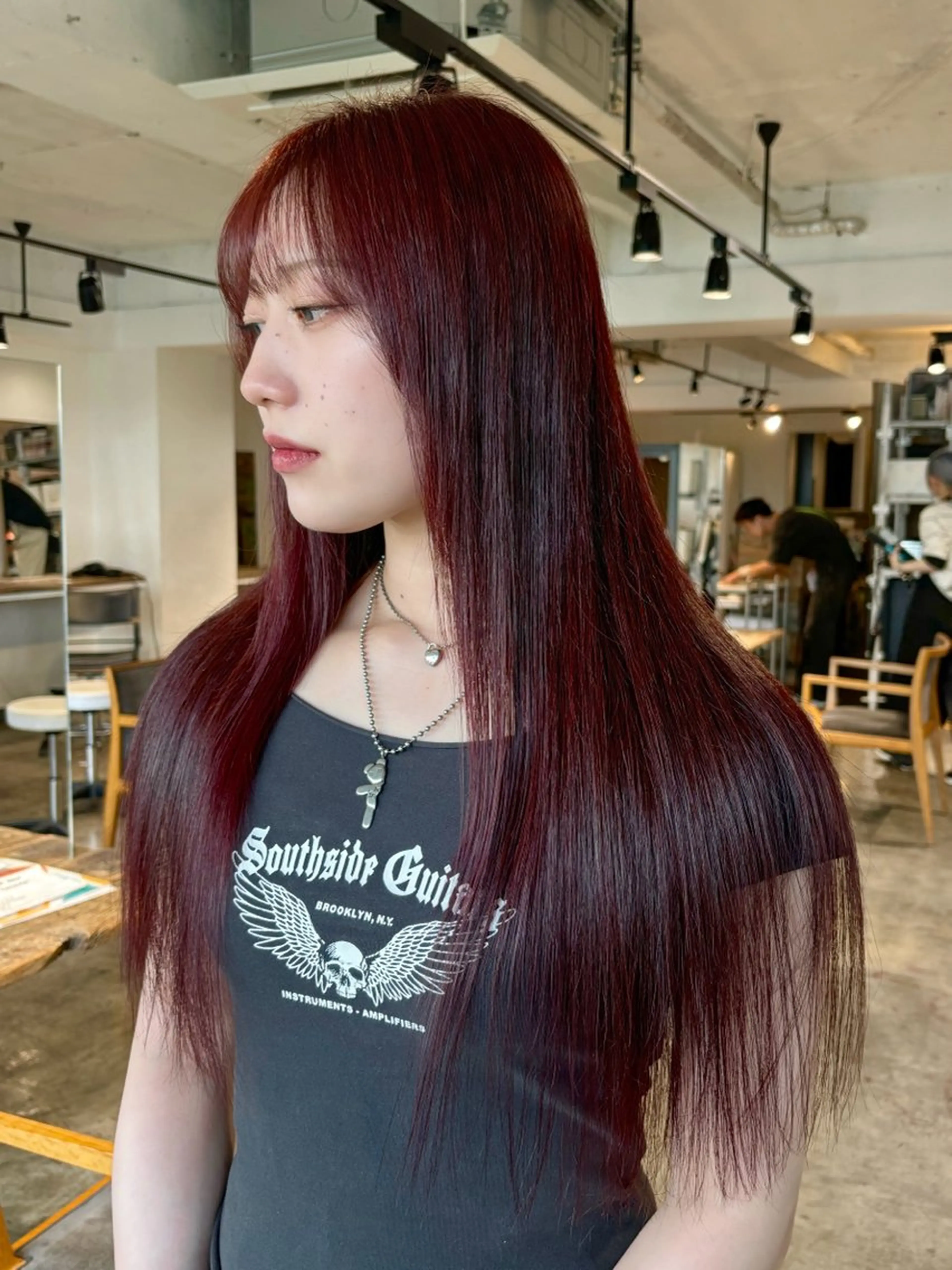 ロング カラー ブリーチ ボルドーカラー ダブルカラー ブリーチなしカラー レッドカラー 暖色カラー🍒 ケアブリーチ/akiのヘアスタイル