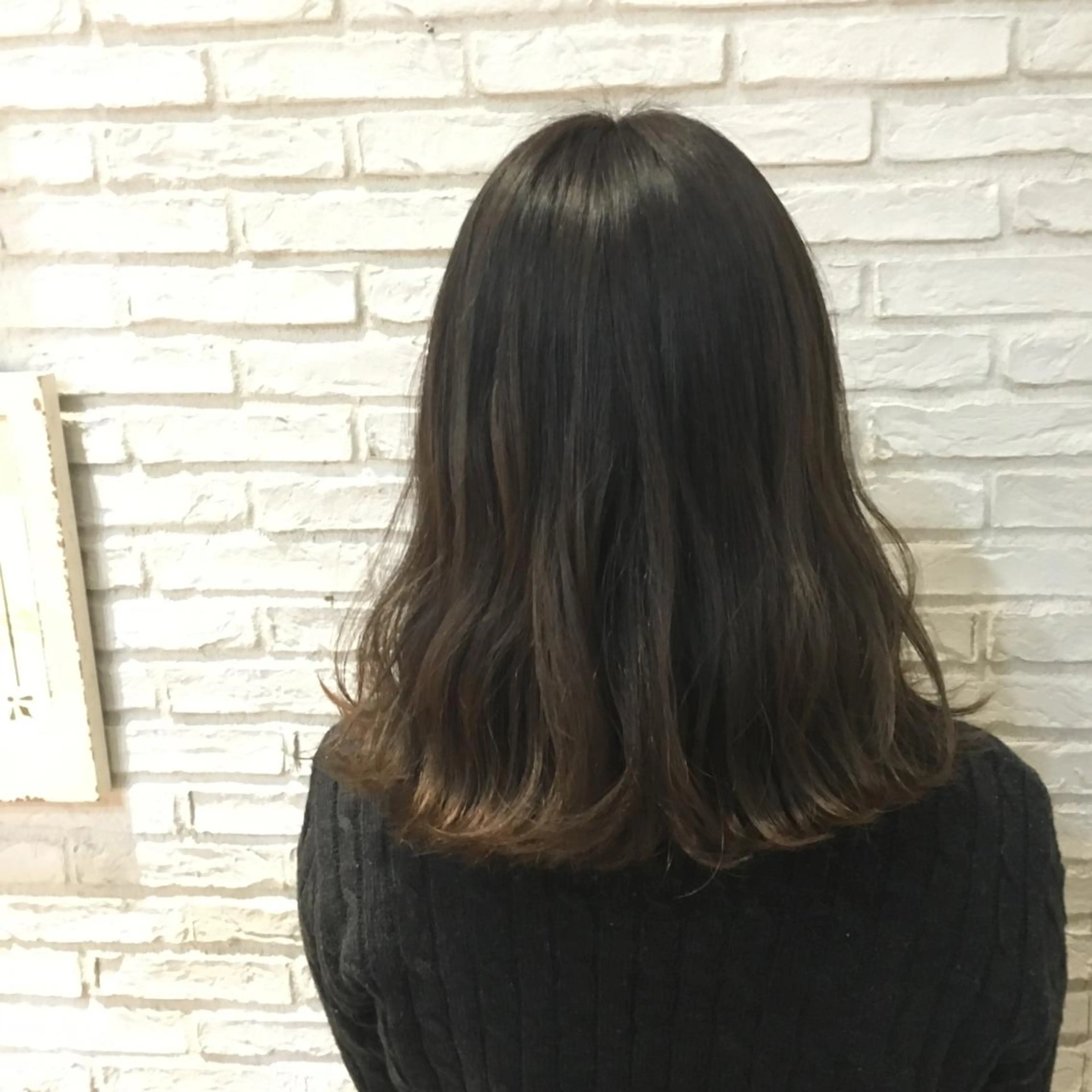 ミディアム カラー アッシュ 鈴木 麻希のヘアスタイル