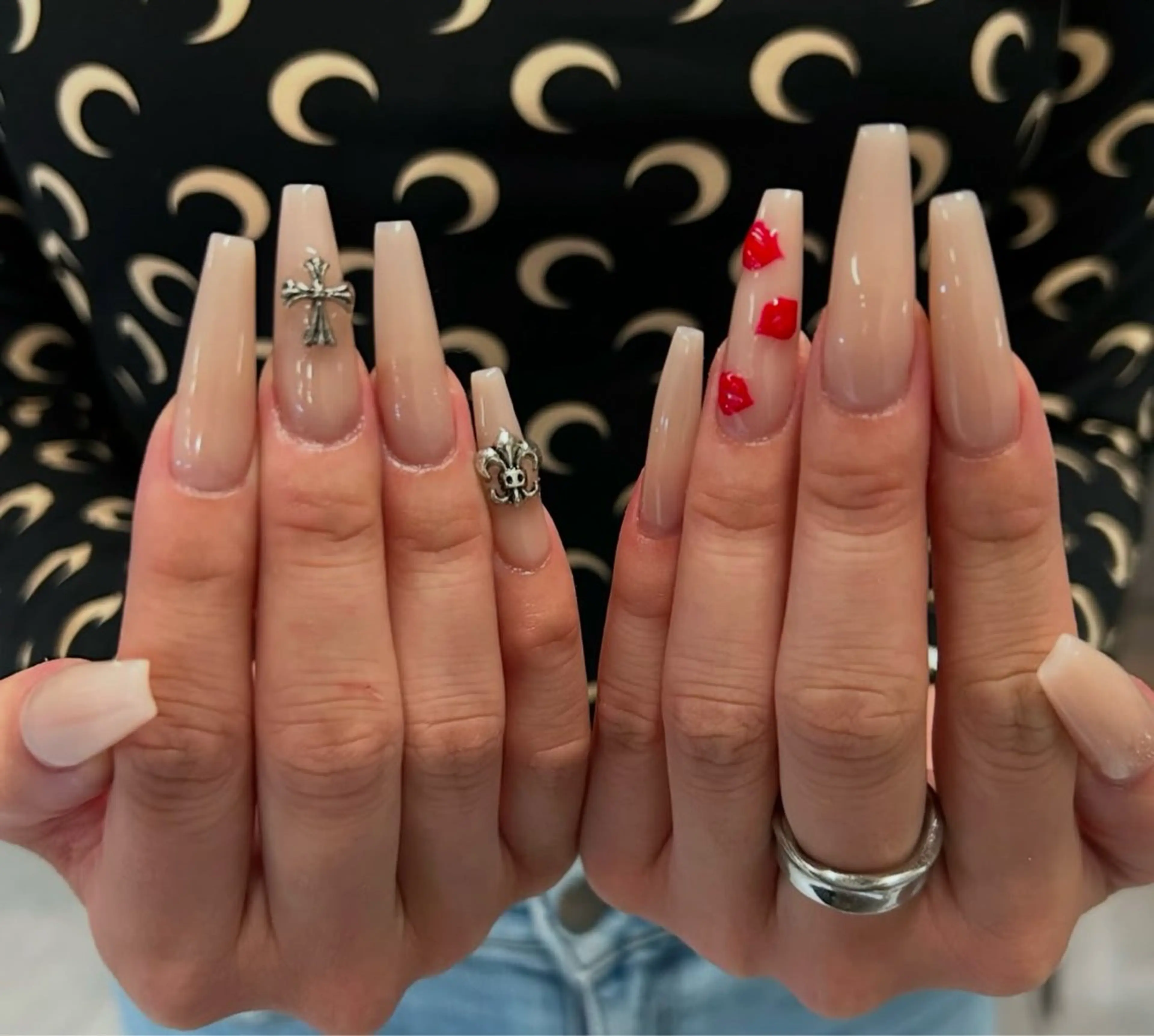 ネイル グラデーション キラキラネイル ワンカラーネイル 冬ネイル Jenn Nail Salonのネイルデザイン
