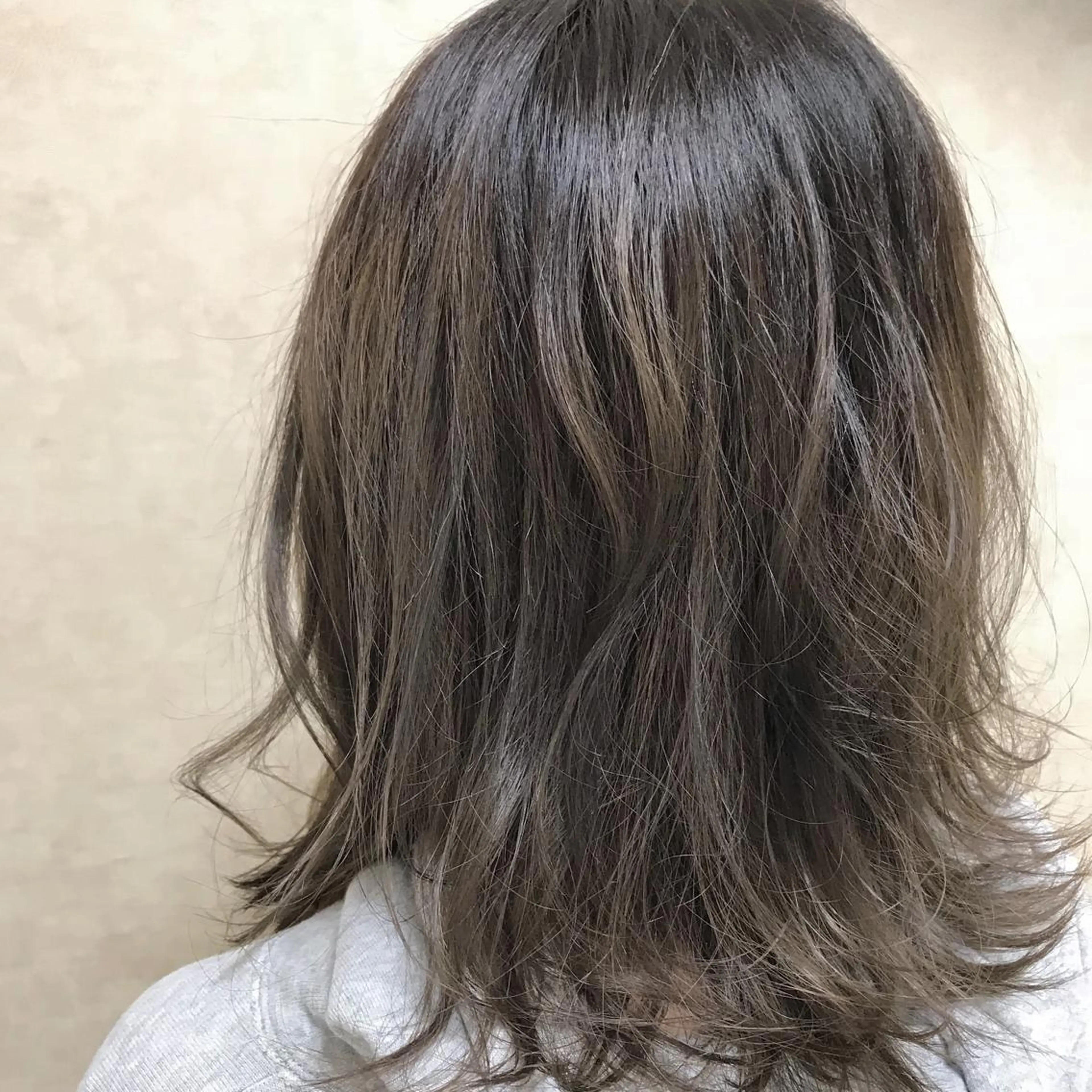 ミディアム カラー グラデーションカラー 竹井 寛喜のヘアスタイル