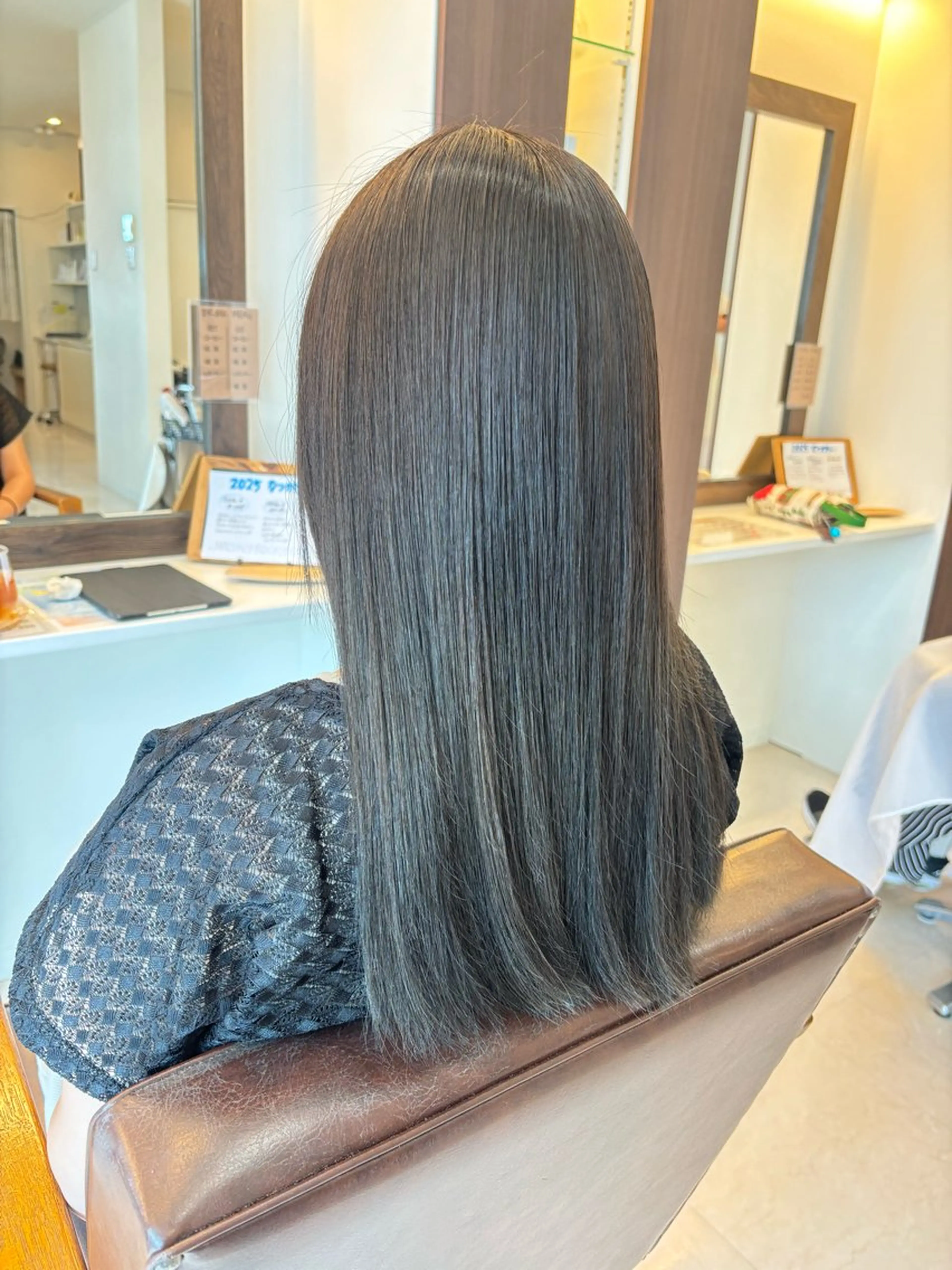 カラー ヘアカラー 山本 詩織のヘアスタイル