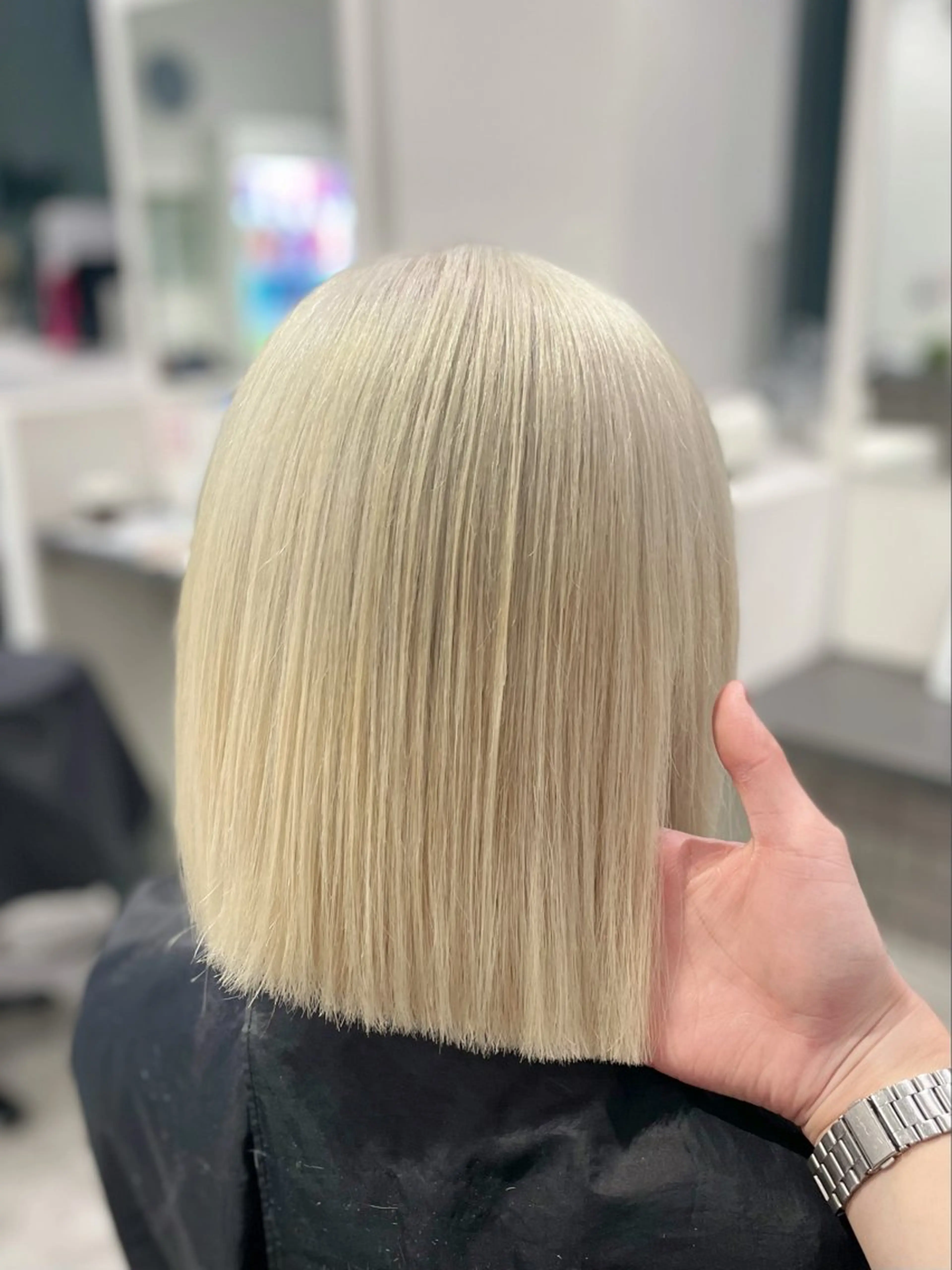 【4月限定】ケアブリーチ＋カラー＋艶トリートメントの写真