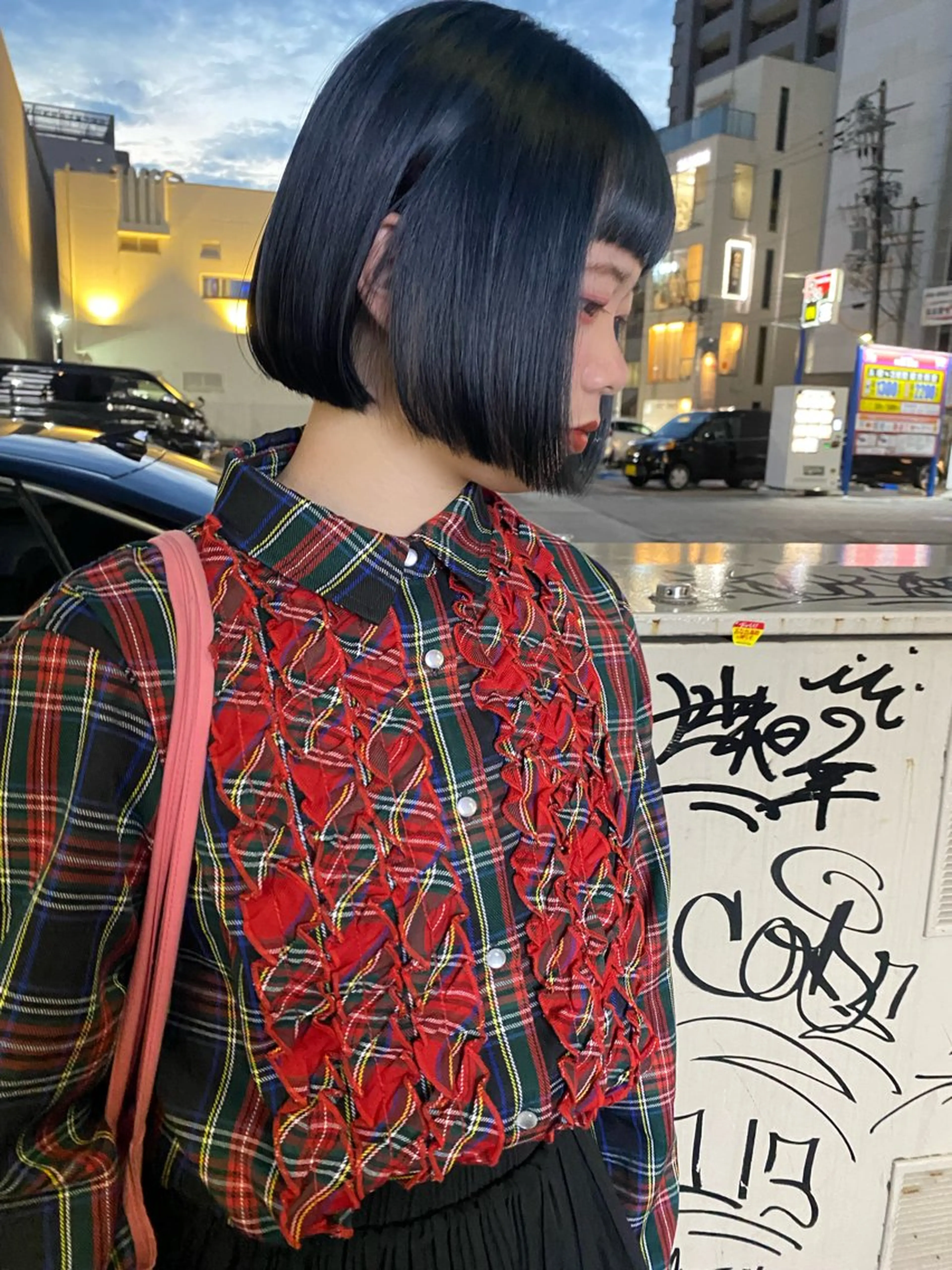 ショート カラー ブルーカラー ネイビーカラー ヘアカラー ヒラカホ/ ブリーチ/似合わせのヘアスタイル