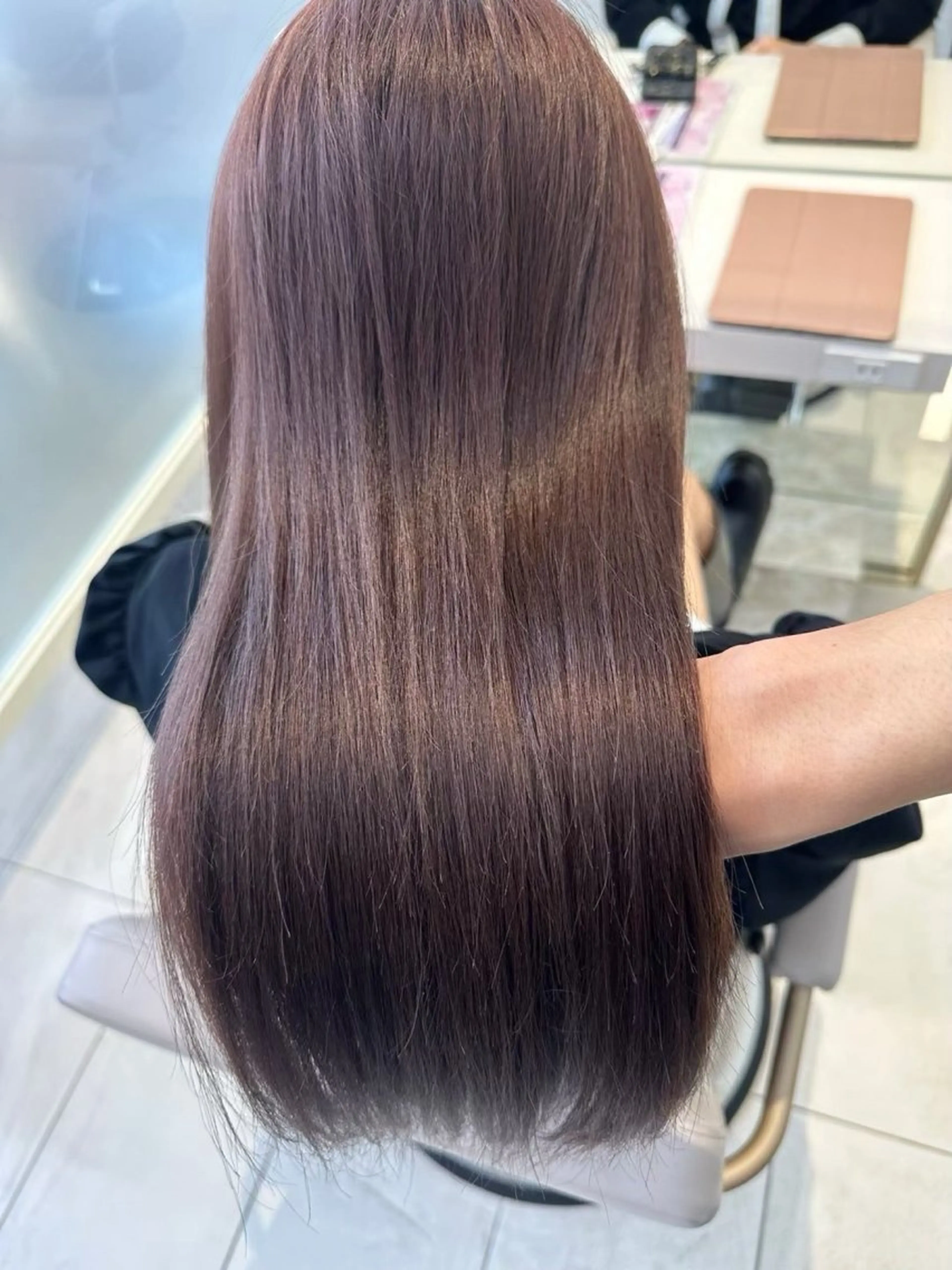 ロング 牧 友梨亜のヘアスタイル