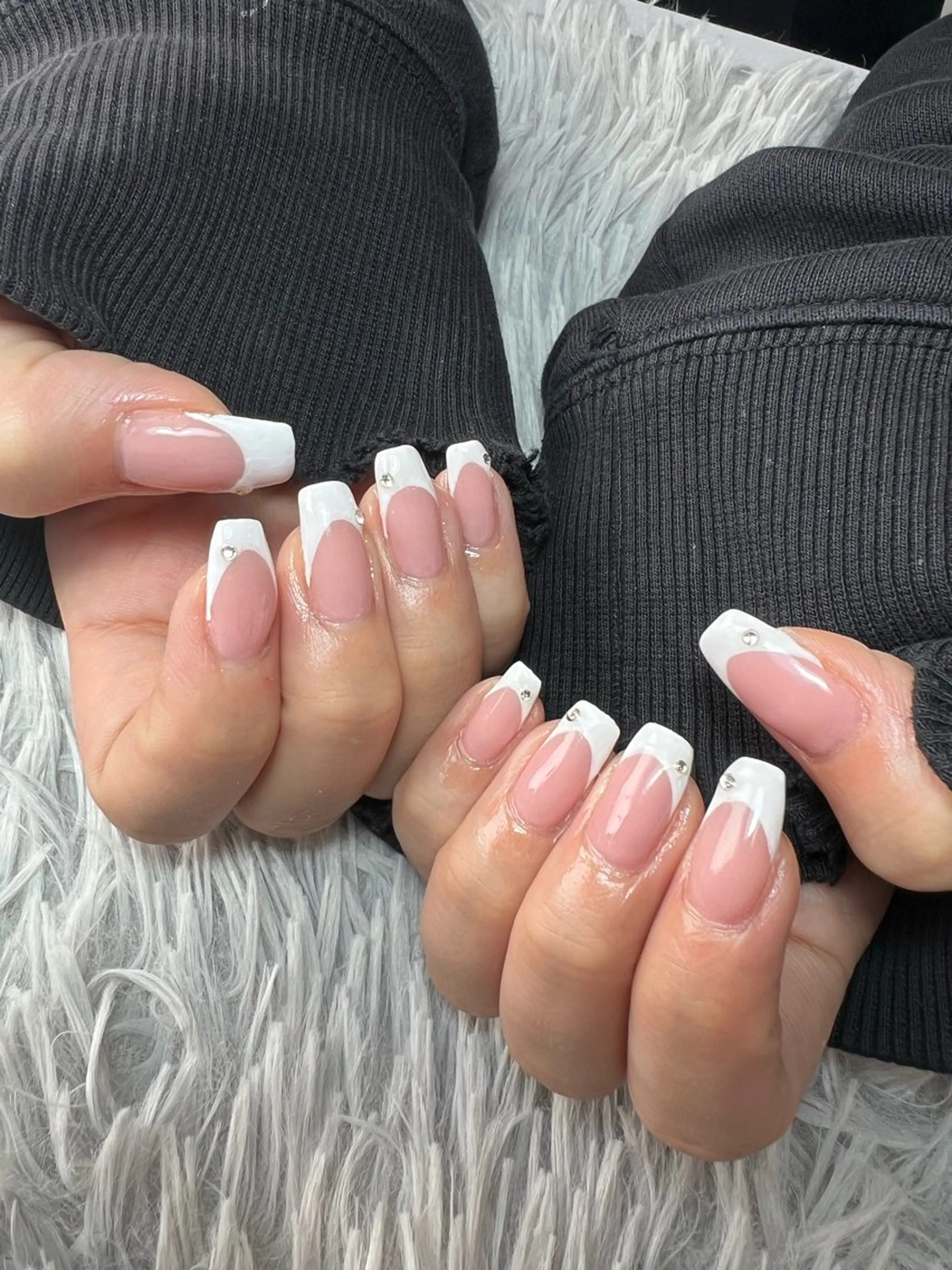 ネイル フレンチネイル ジェルネイル ハンドネイル シェヌネイル JURAのネイルデザイン