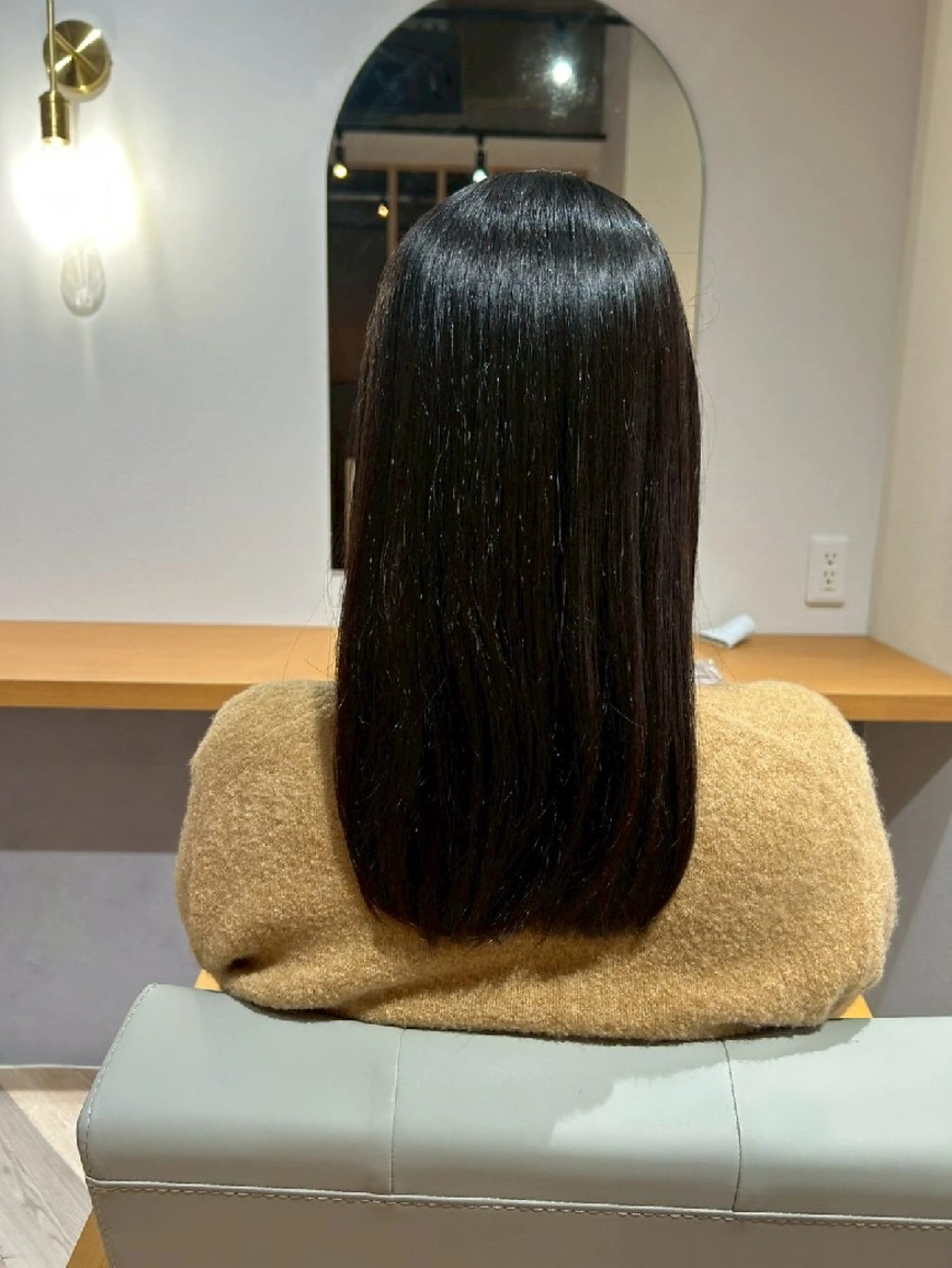 セミロング 辻花 さおりのヘアスタイル