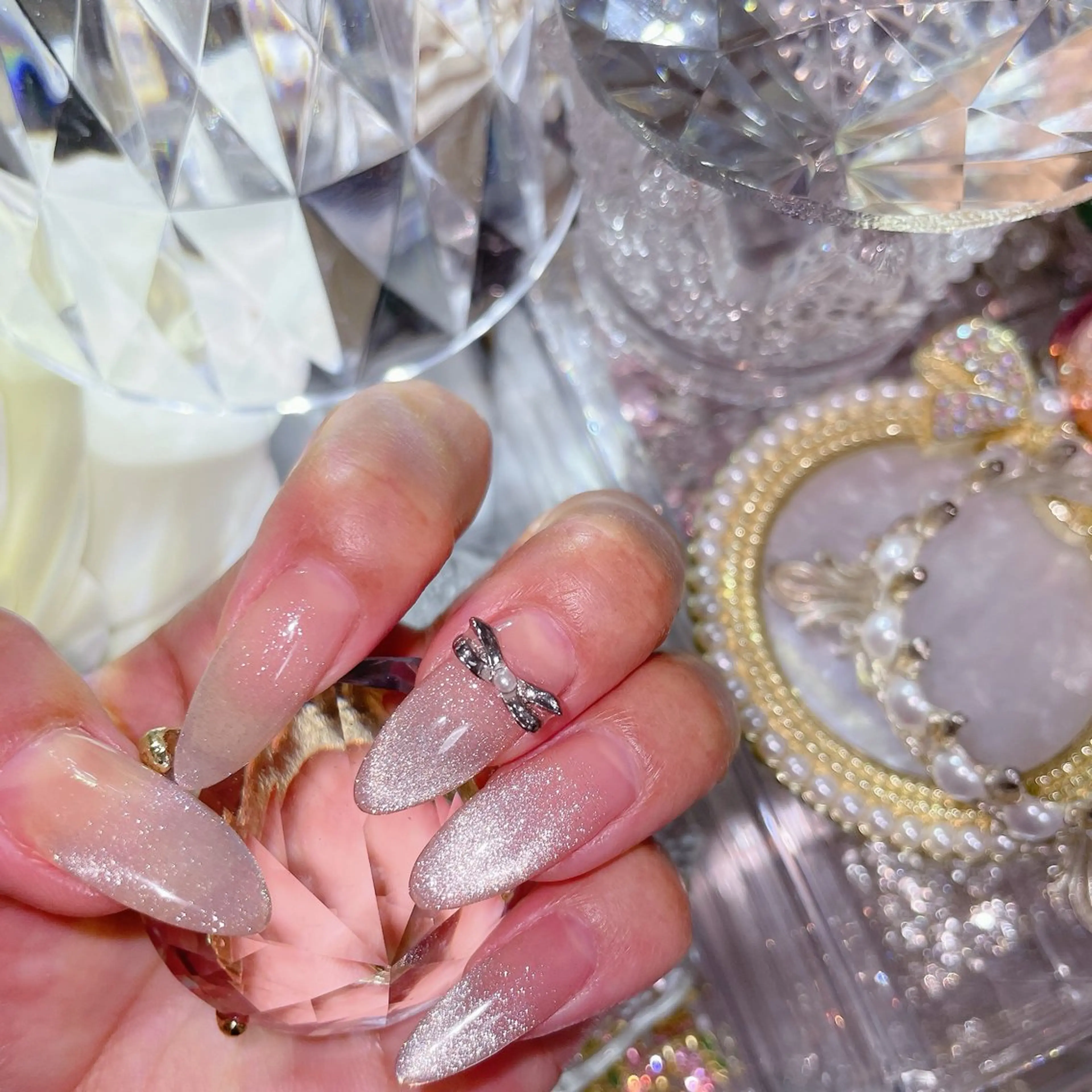 ネイル アートネイル オーロラネイル チークネイル 長さ出し フラッシュネイル misun_ nailのネイルデザイン
