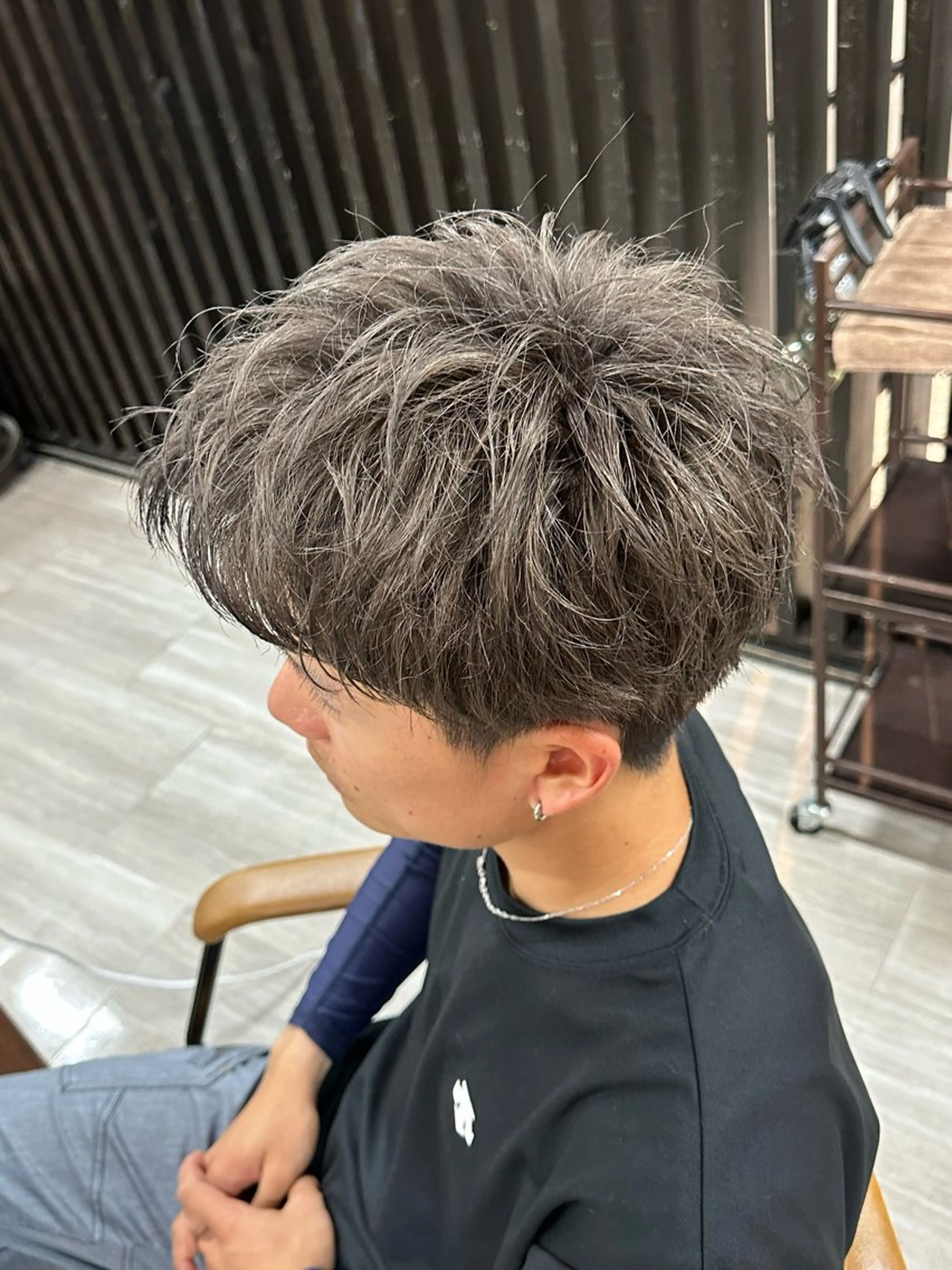 ショート メンズ メンズブリーチ arika オケシ　リョウダイのヘアスタイル