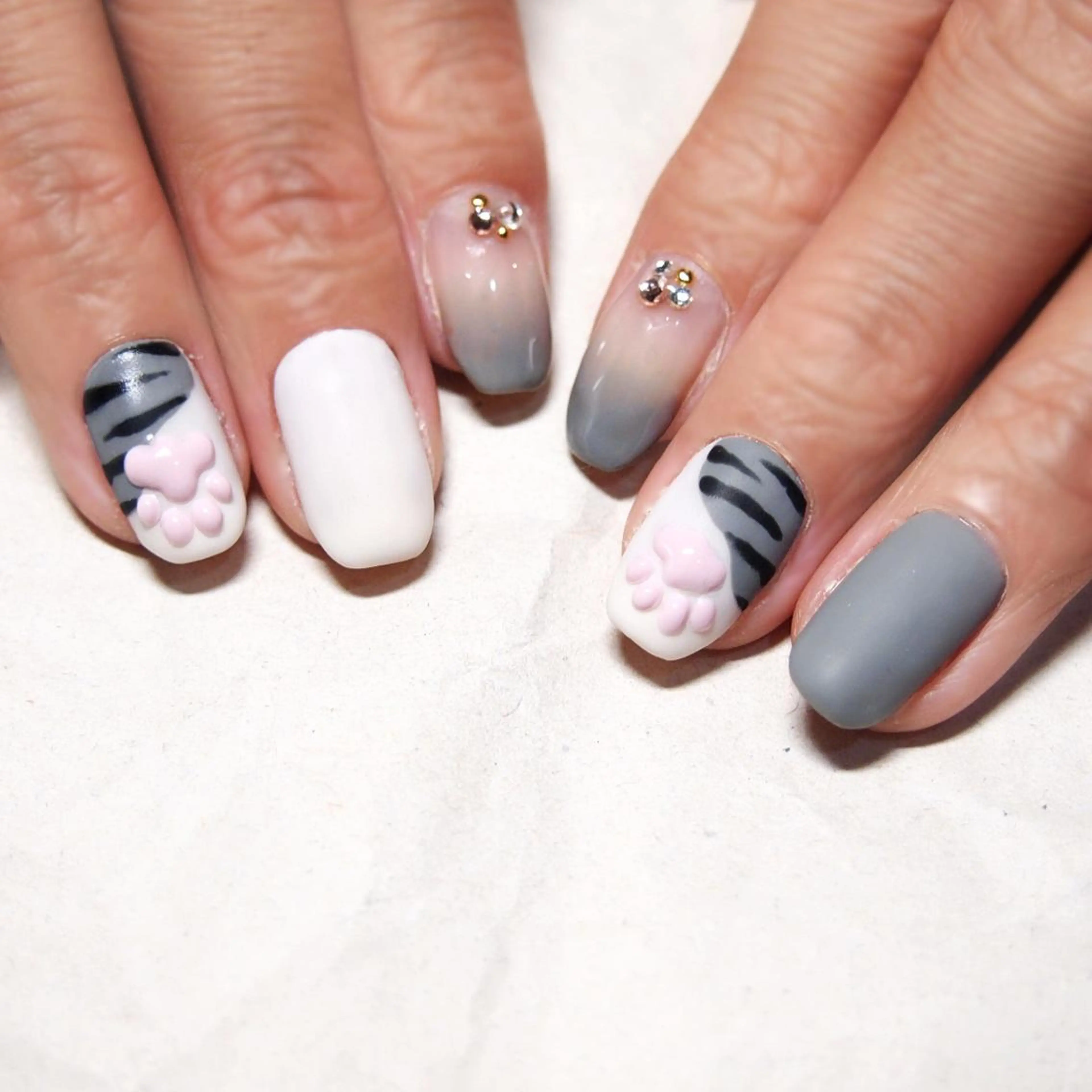 ネイル 山田 麻衣のネイルデザイン