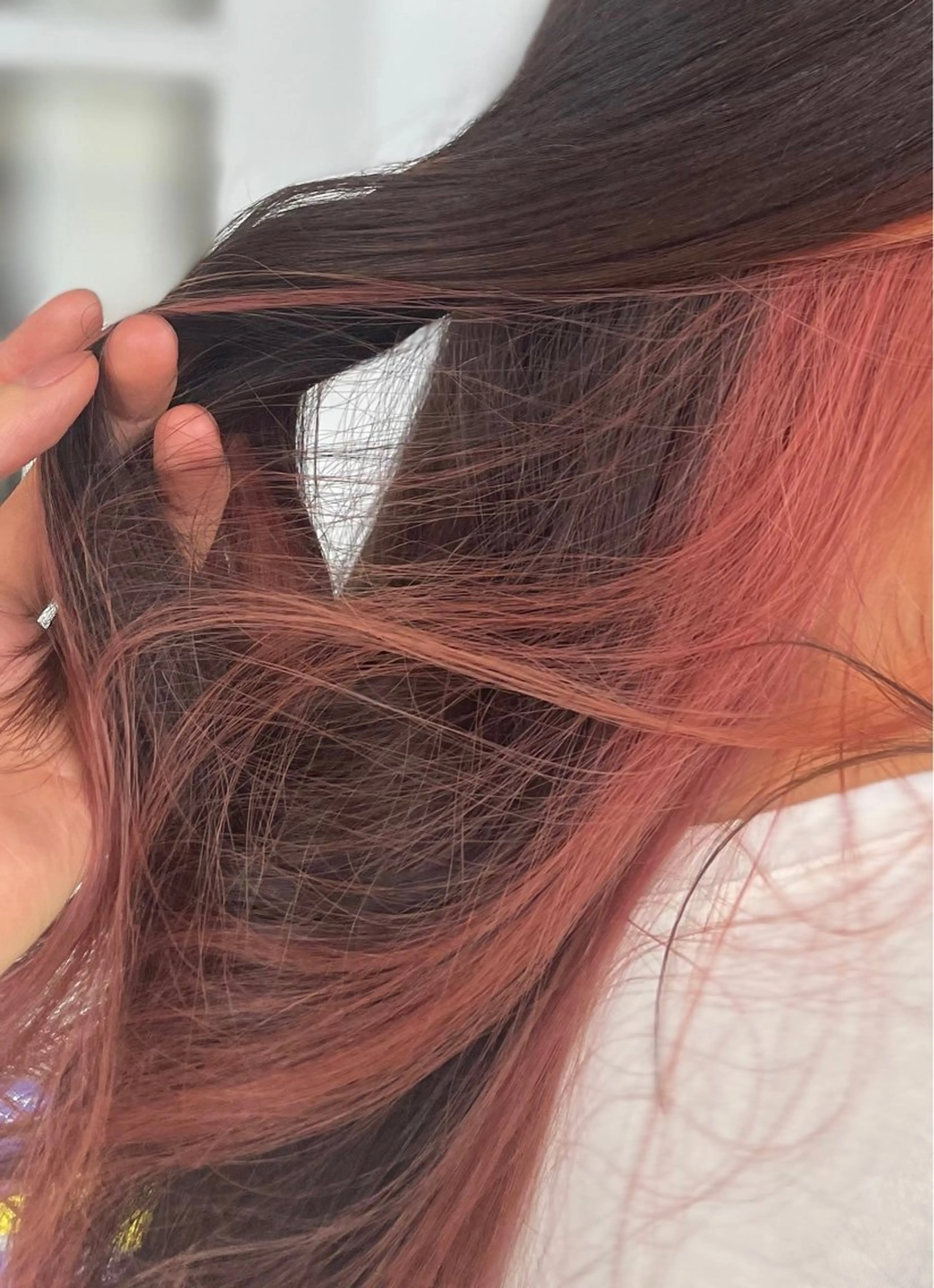 ロング カラー デザインカラー インナーカラー ピンクカラー 野澤 優乃のヘアスタイル