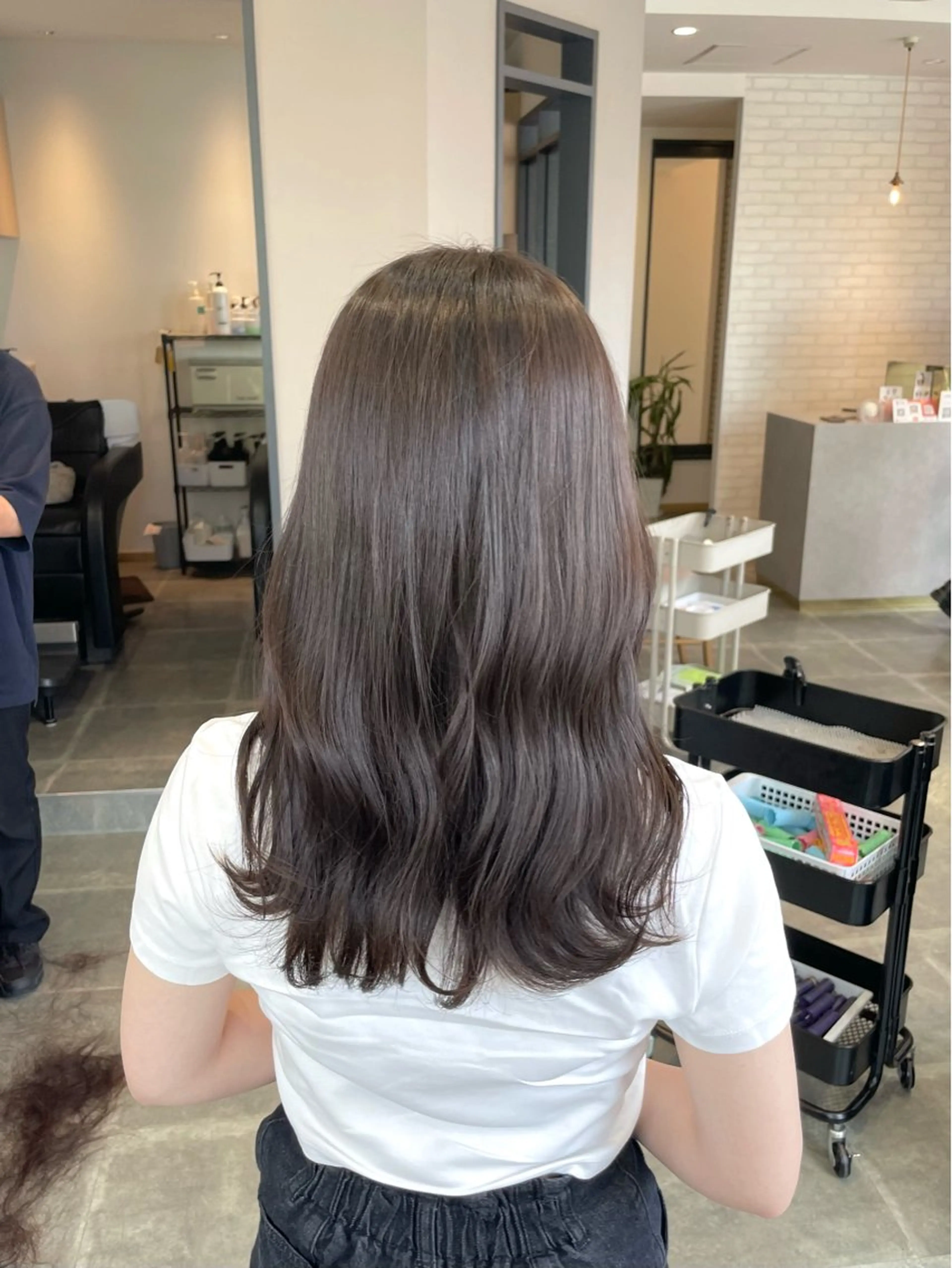 セミロング カラー カット ヘアカラー トリートメント 西村 れいのヘアスタイル