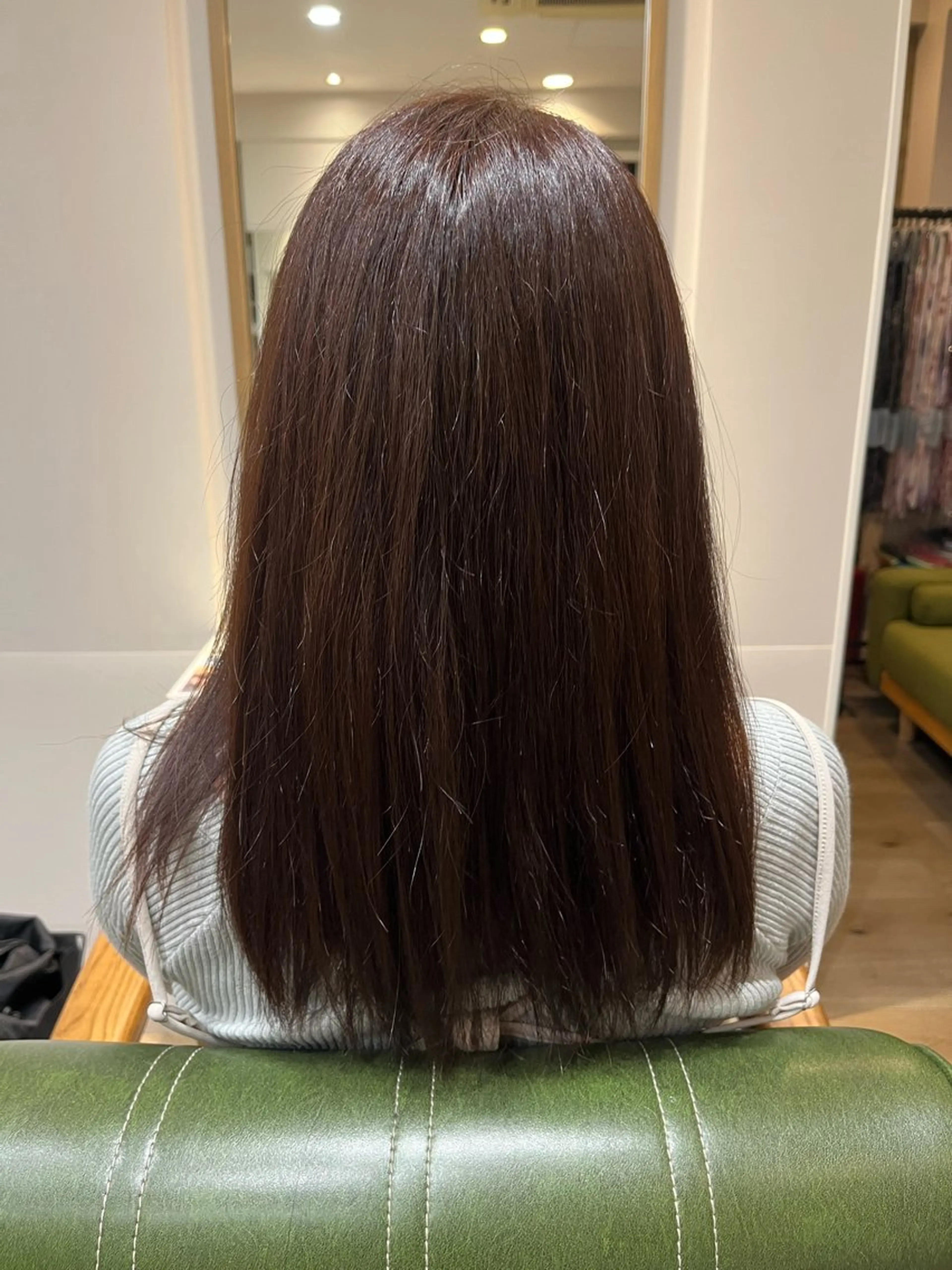 ロング 小鴨 美佳のヘアスタイル