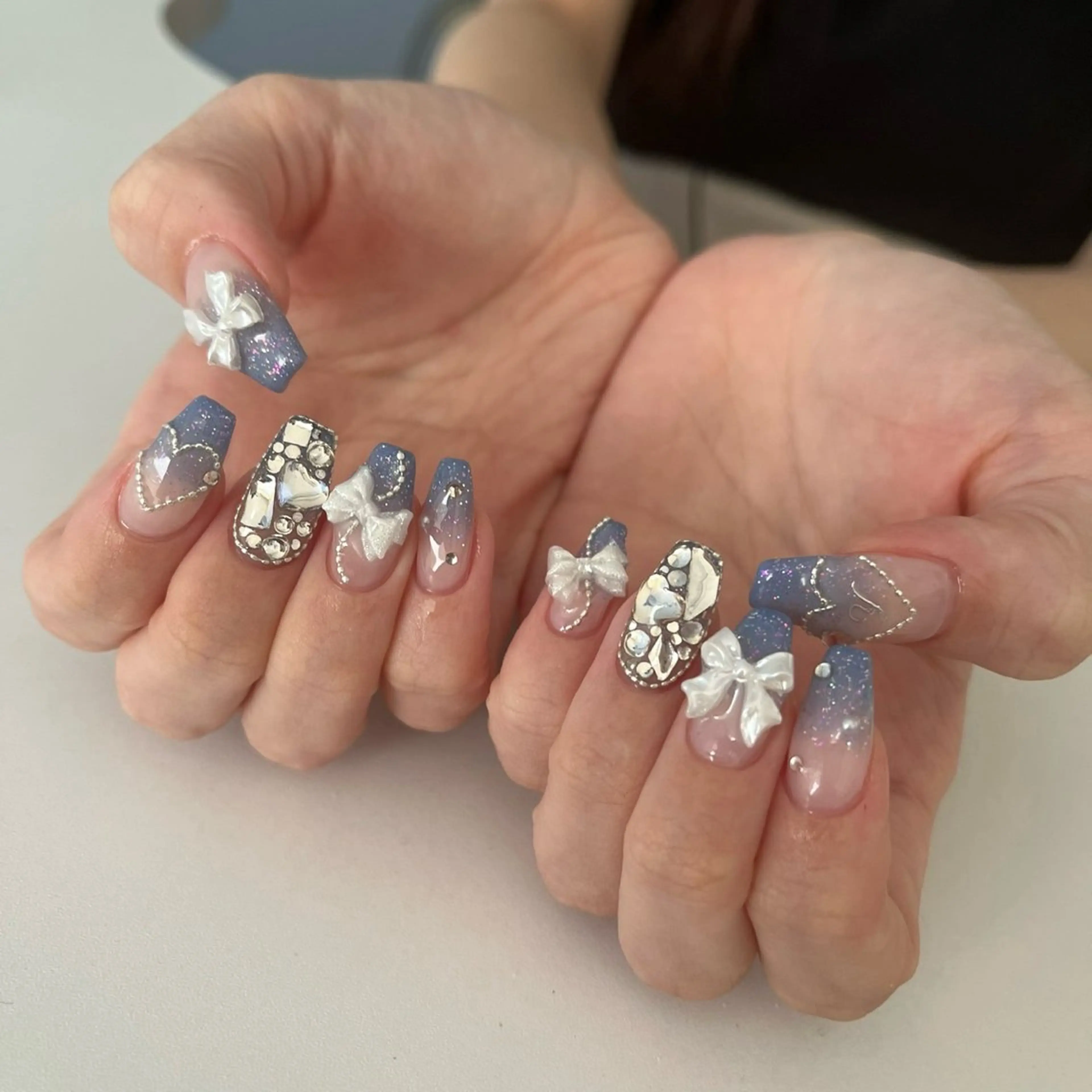 ネイル ブルー チークネイル フラッシュネイル フットネイル ジェルネイル ハンドネイル Sugar. ひかり໒꒱˚.*のネイルデザイン