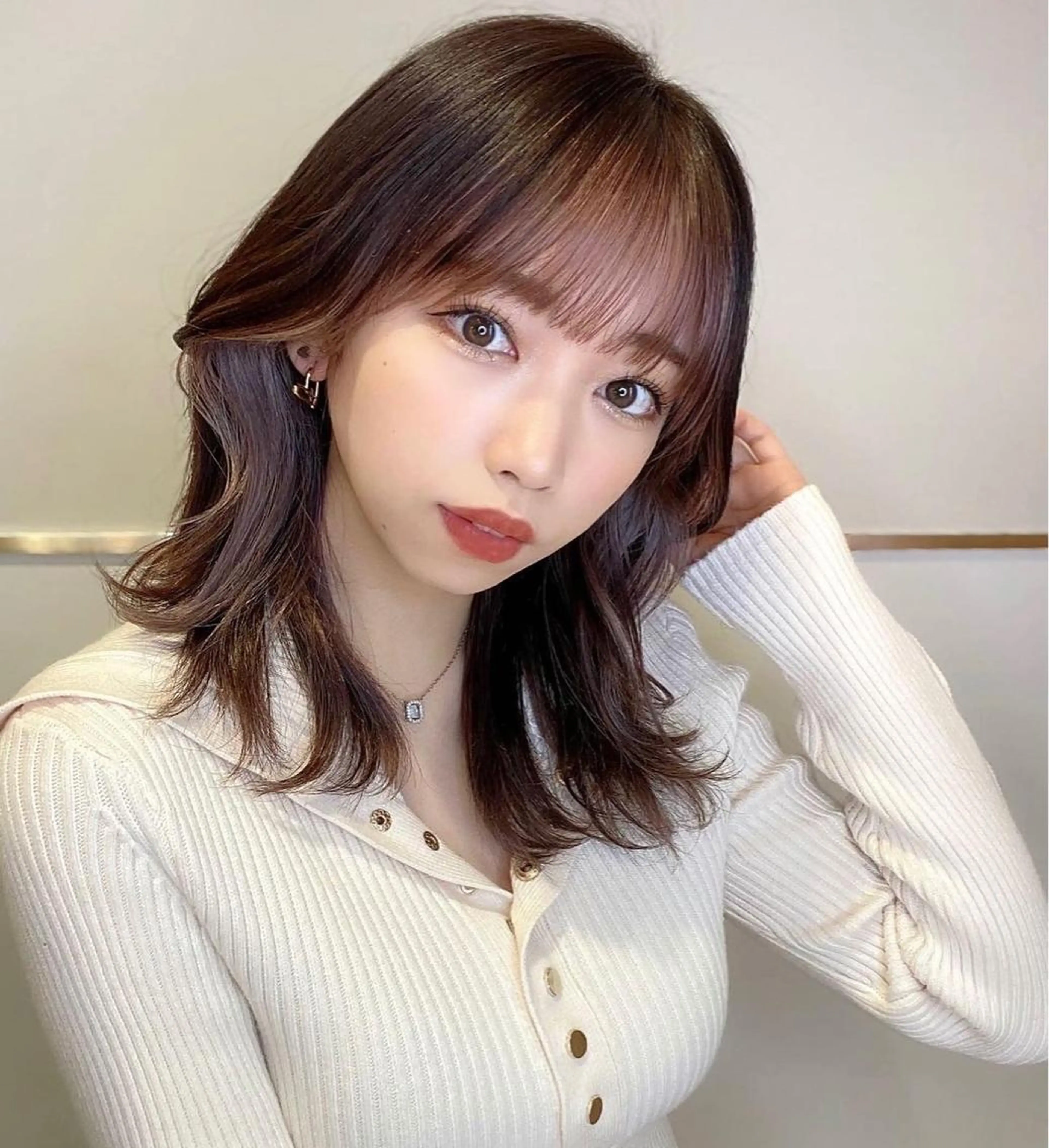 ミディアム 🤎小顔レイヤー /ベージュ🤎友香のヘアスタイル